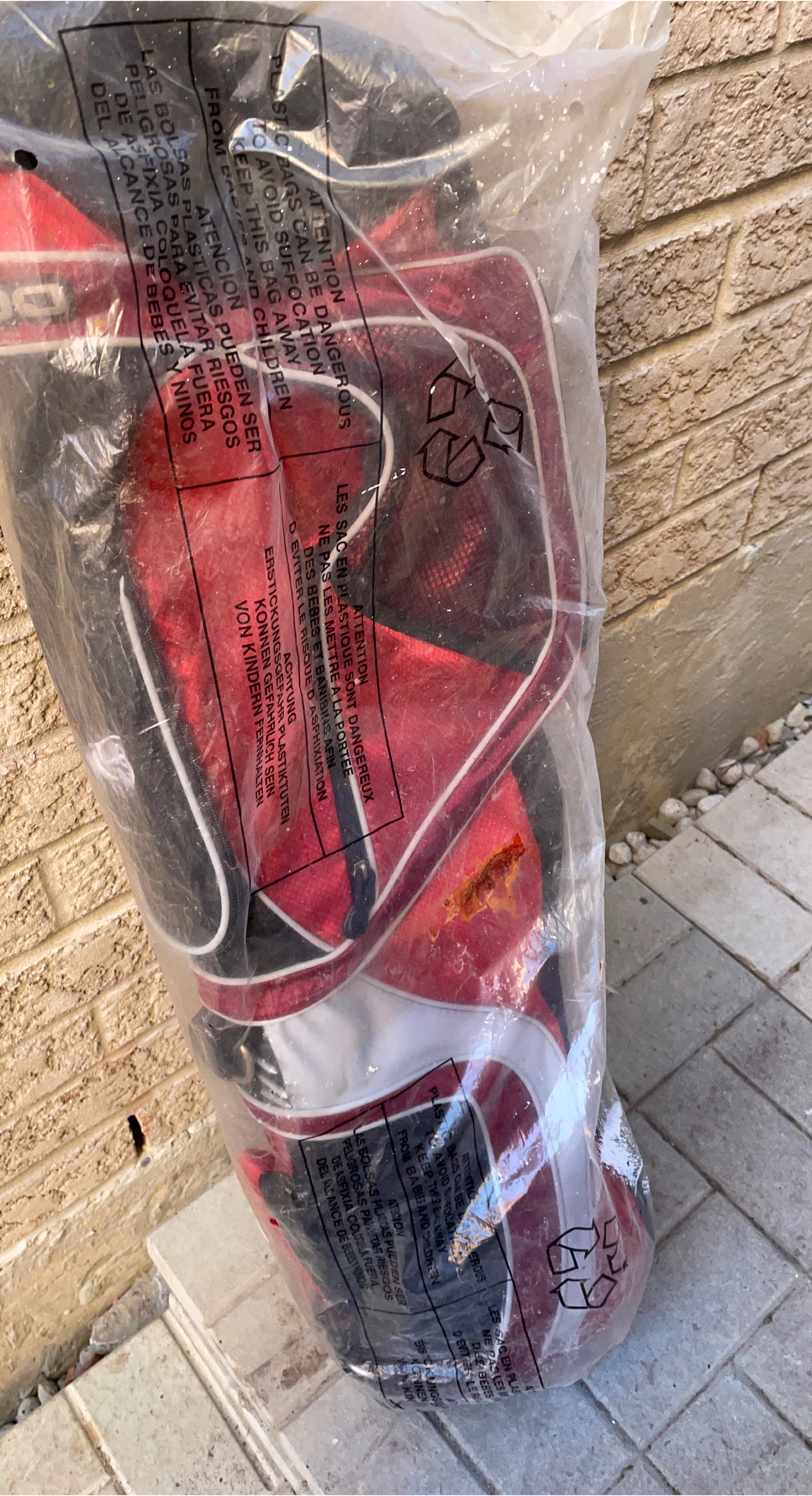 Red and Black golf Bag thumbnail