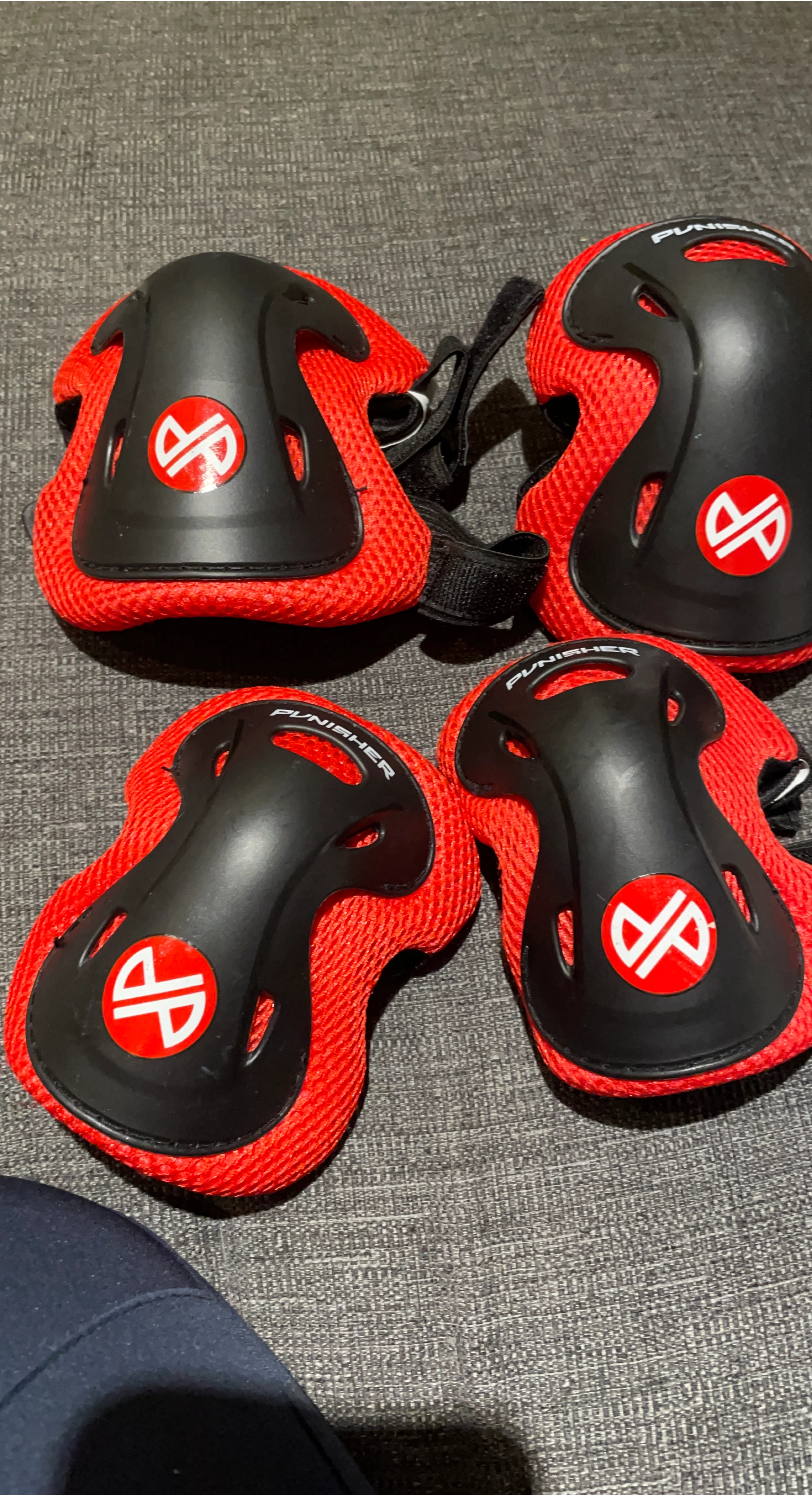 Punisher Skate Knee and Elbow Pads thumbnail