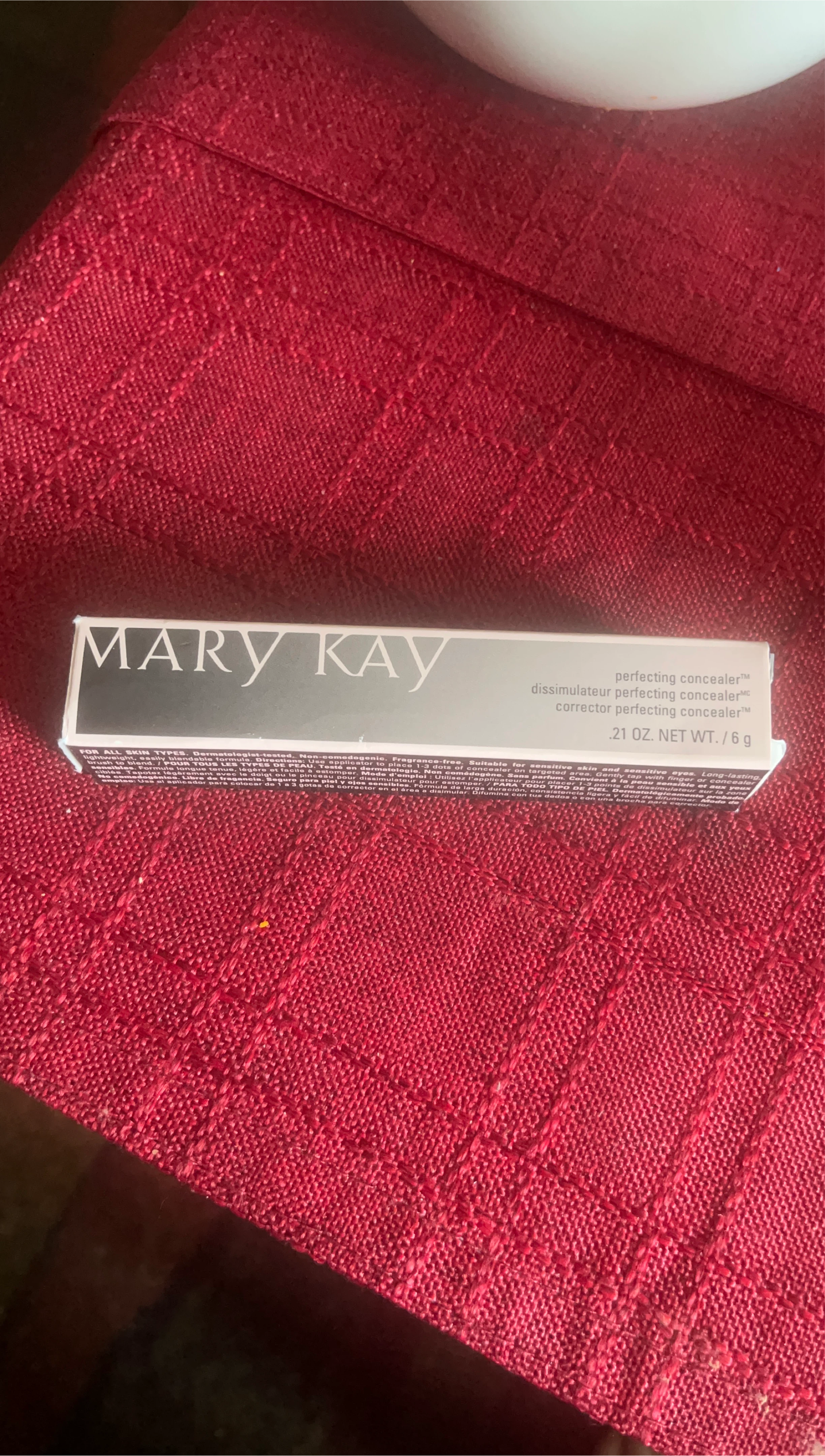 Mary Kay Perfecting Concealer - NEW thumbnail