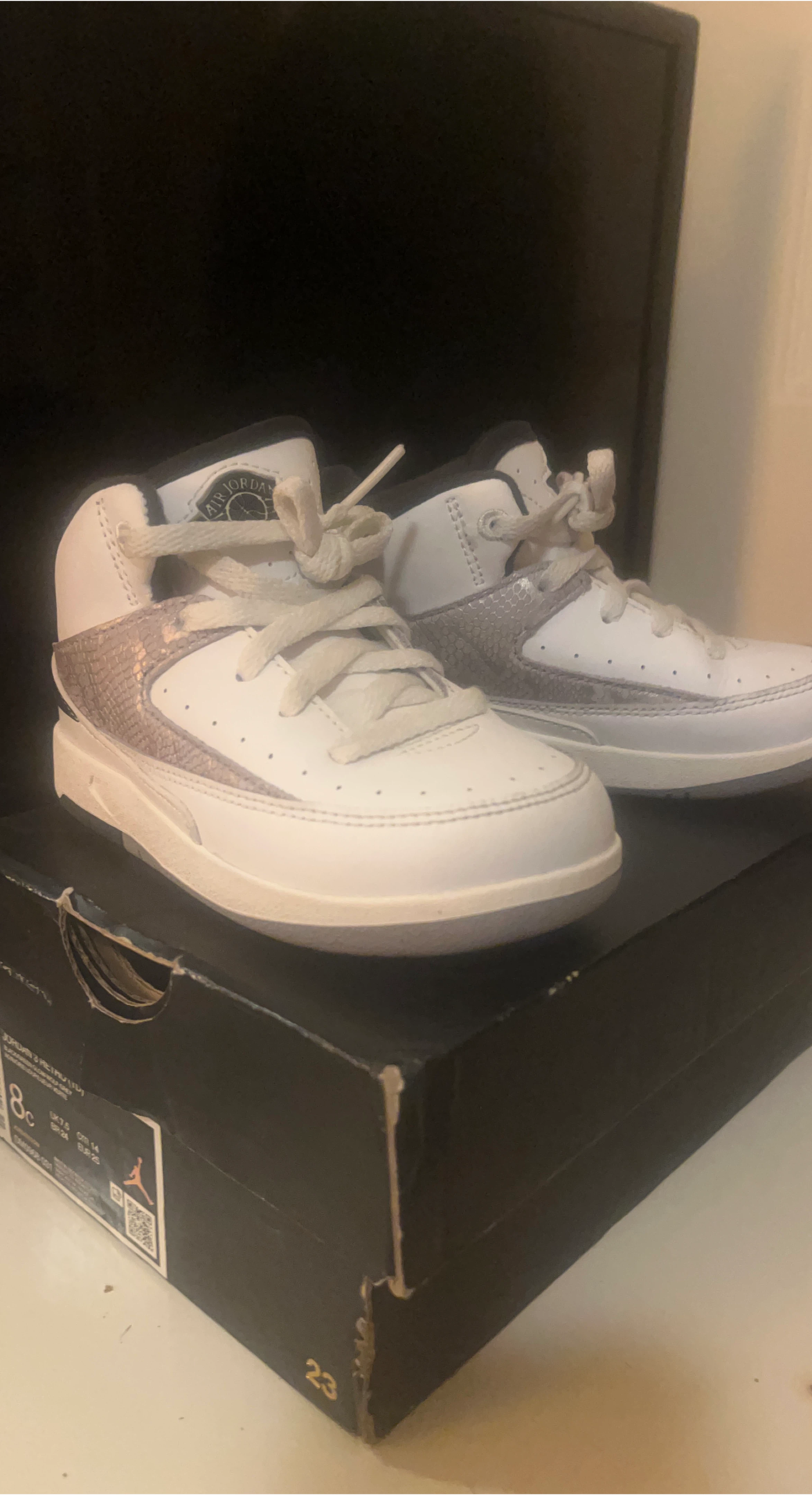 Nike Air Jordan 2 Retro Toddler Shoes - Size 8C thumbnail