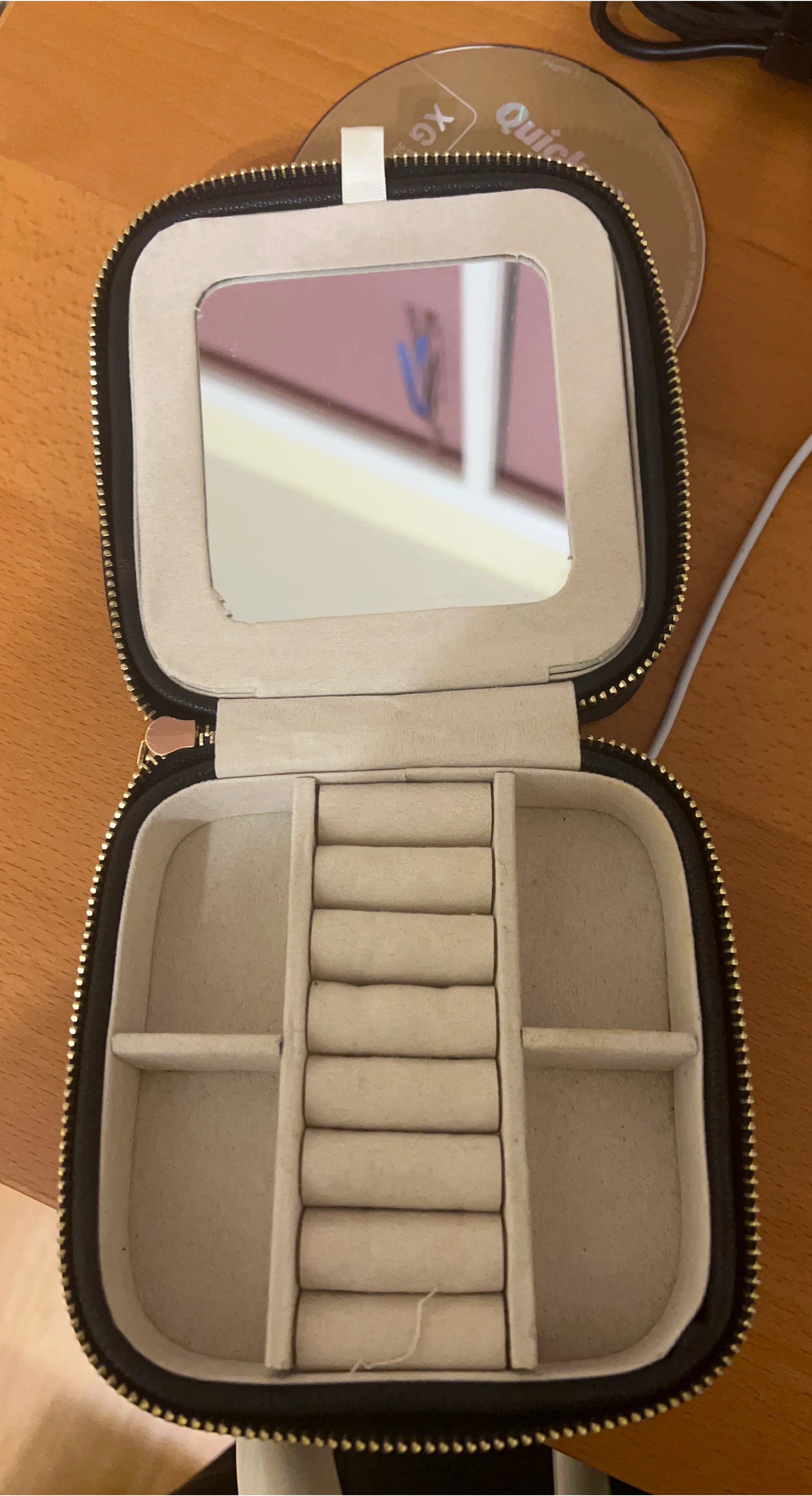 Jewelry Travel Case with Mirror thumbnail