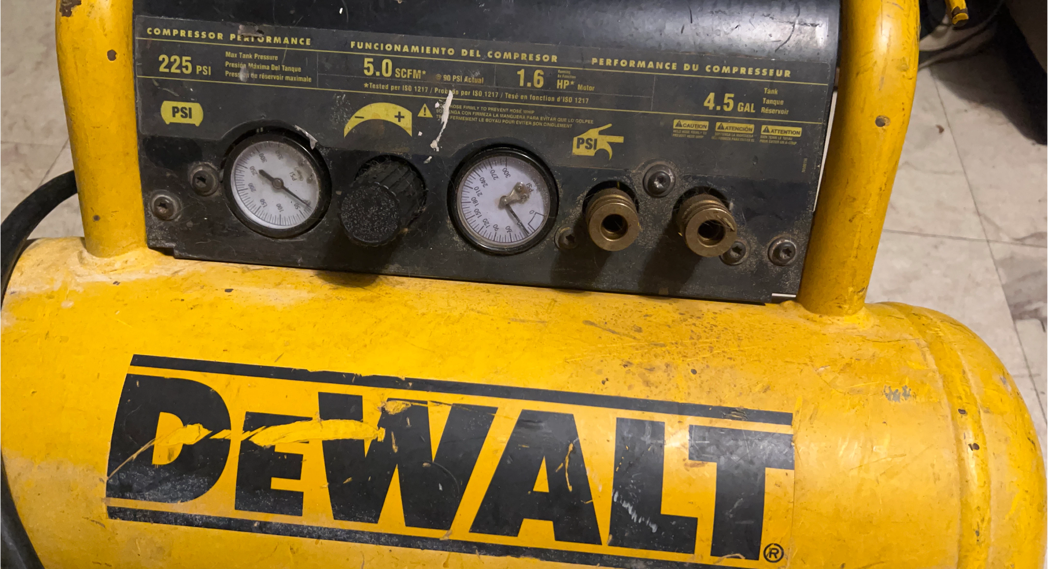 DeWalt 4.5 Gal Air Compressor