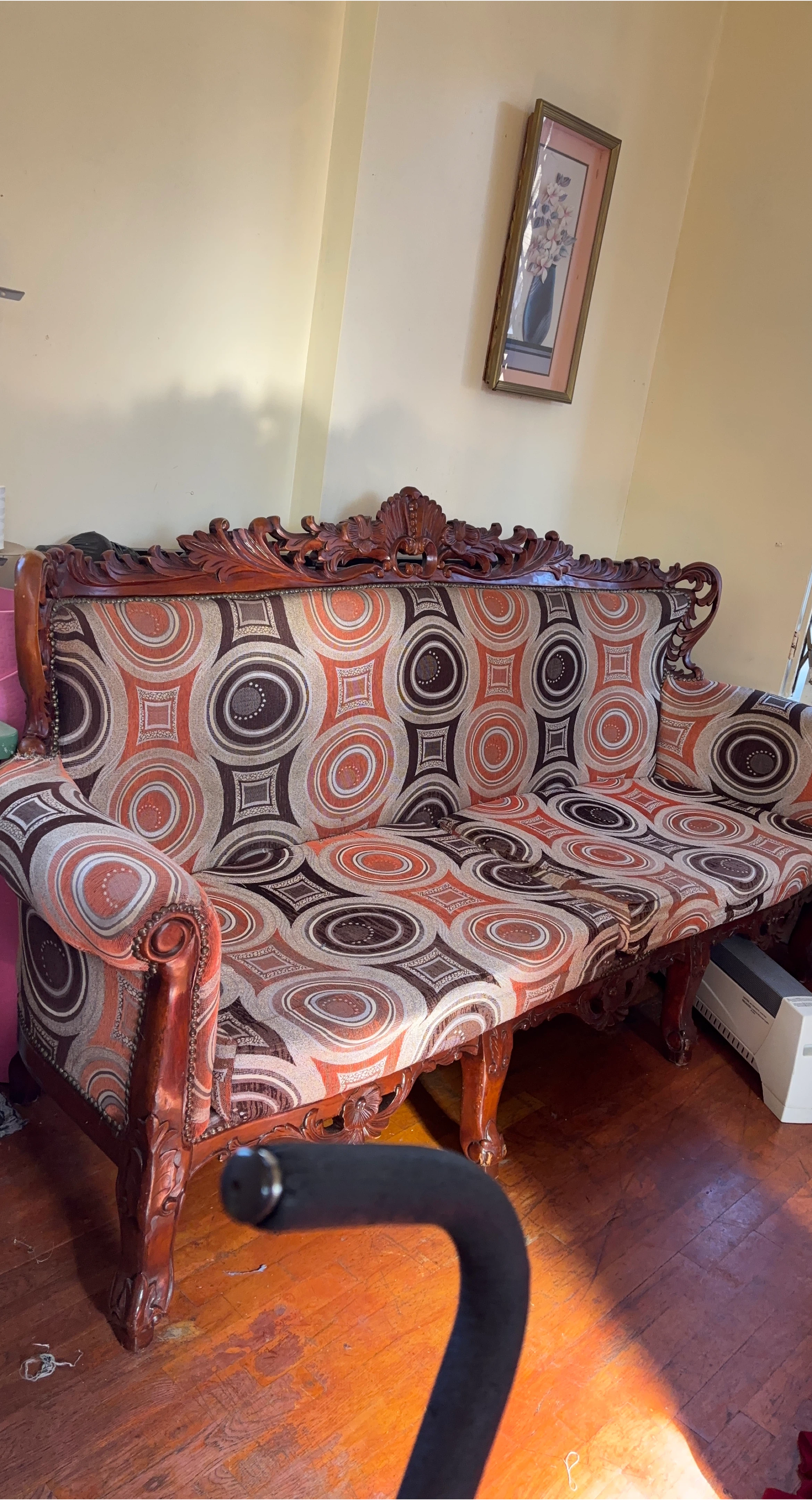 Vintage Ornate Sofa thumbnail