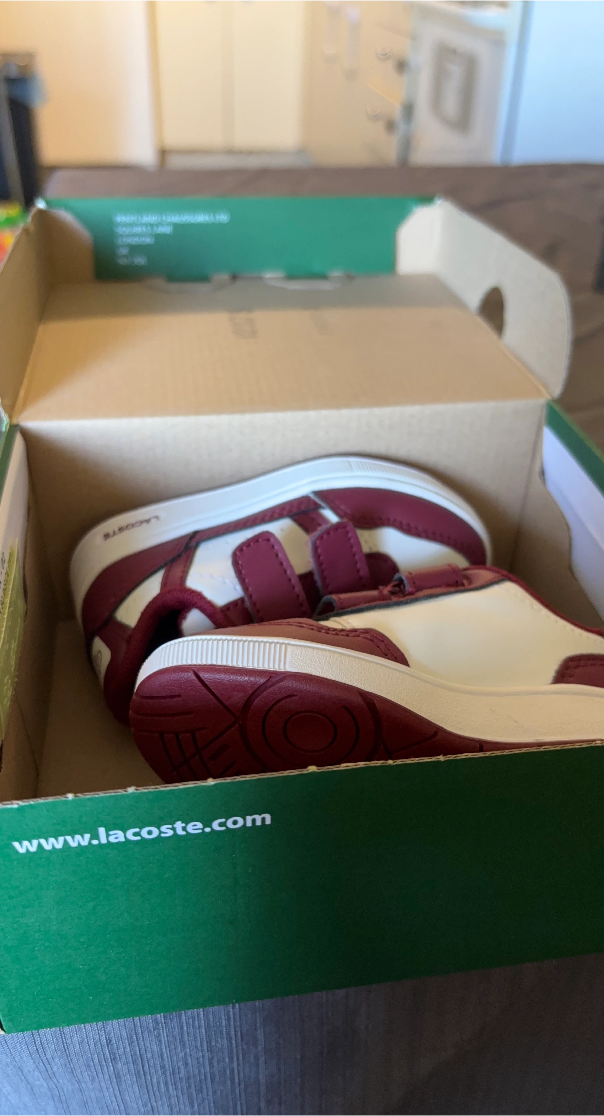 New Lacoste T-Clip 223 Sneakers - Size 5 thumbnail