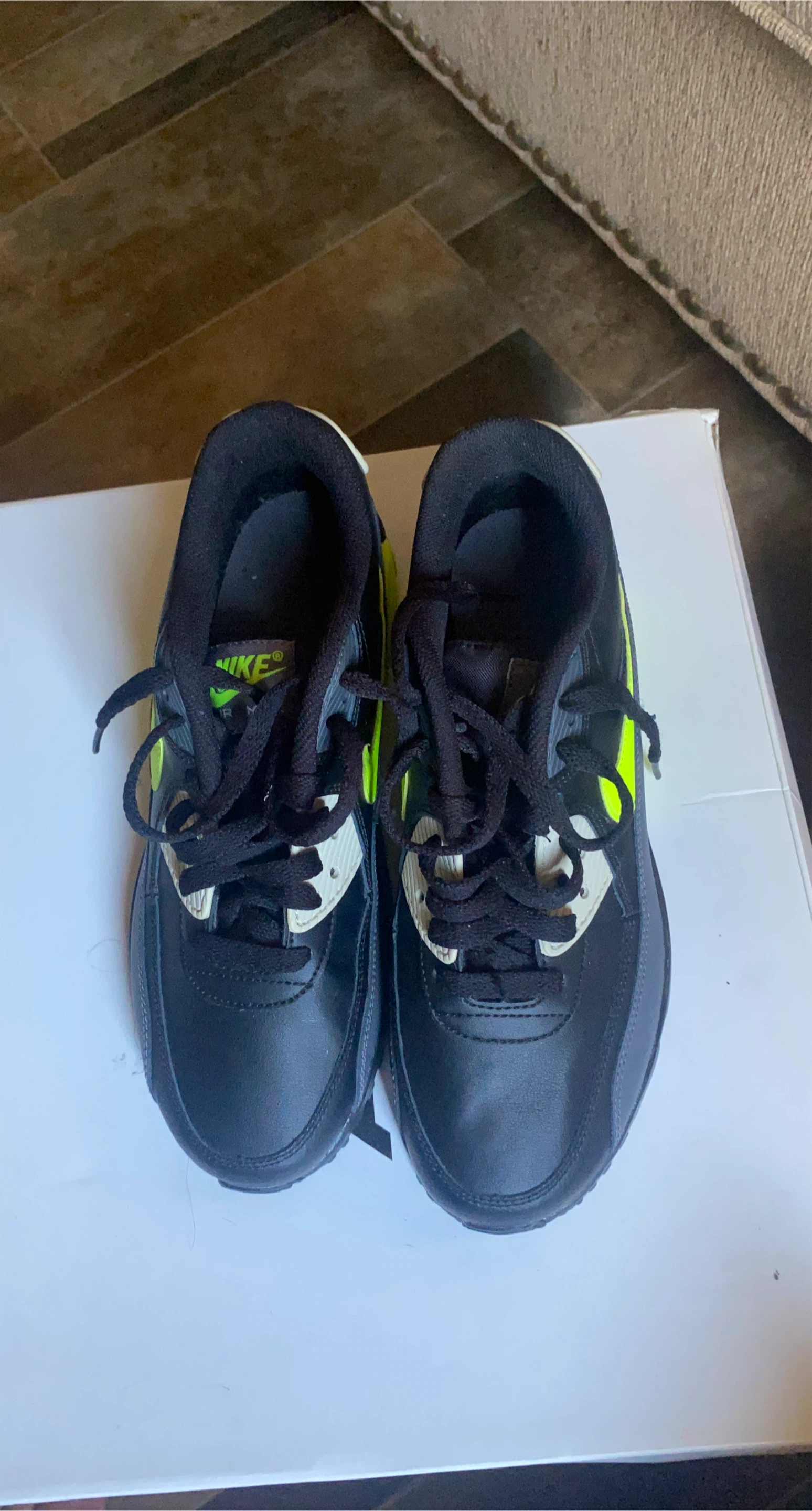 Nike Air Max 90 Black/Neon Green size 7.5