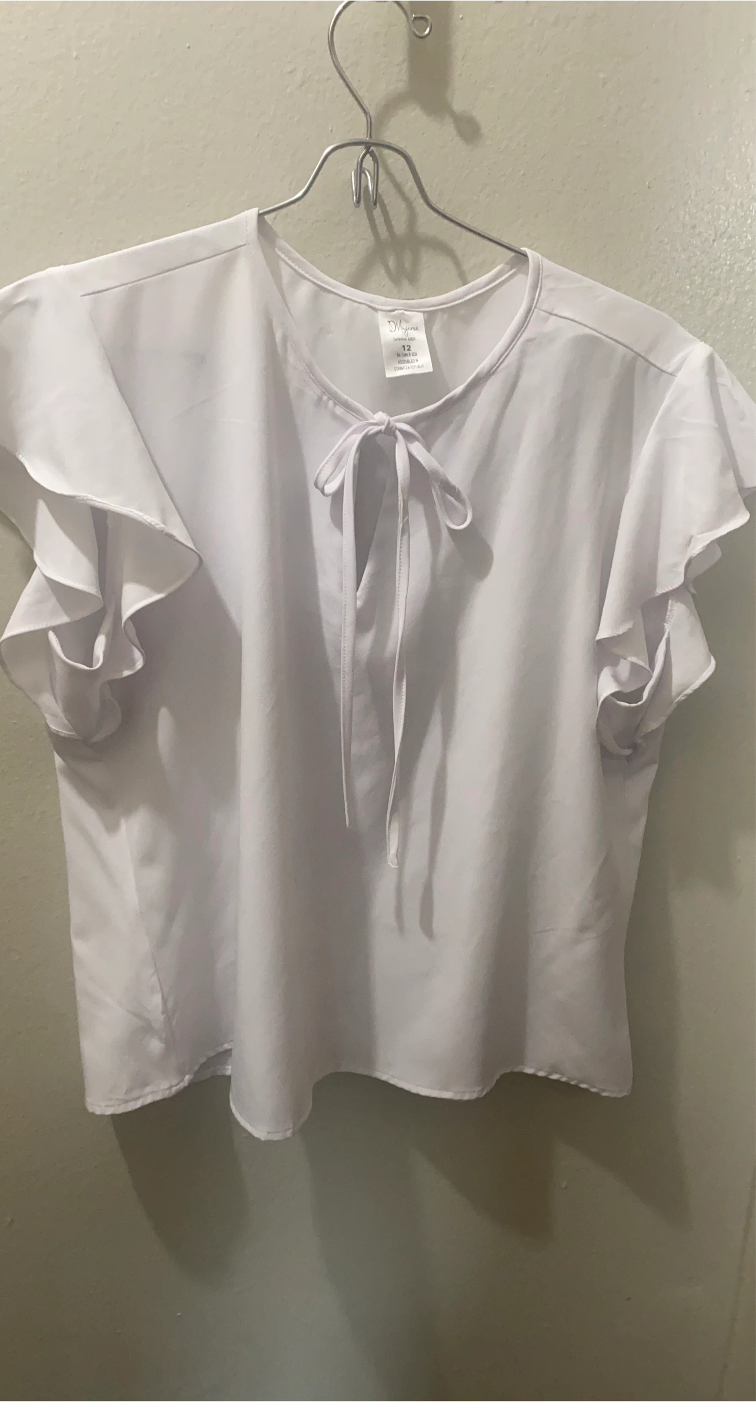 D'Myjne White Ruffle Sleeve Blouse - Size 12 thumbnail