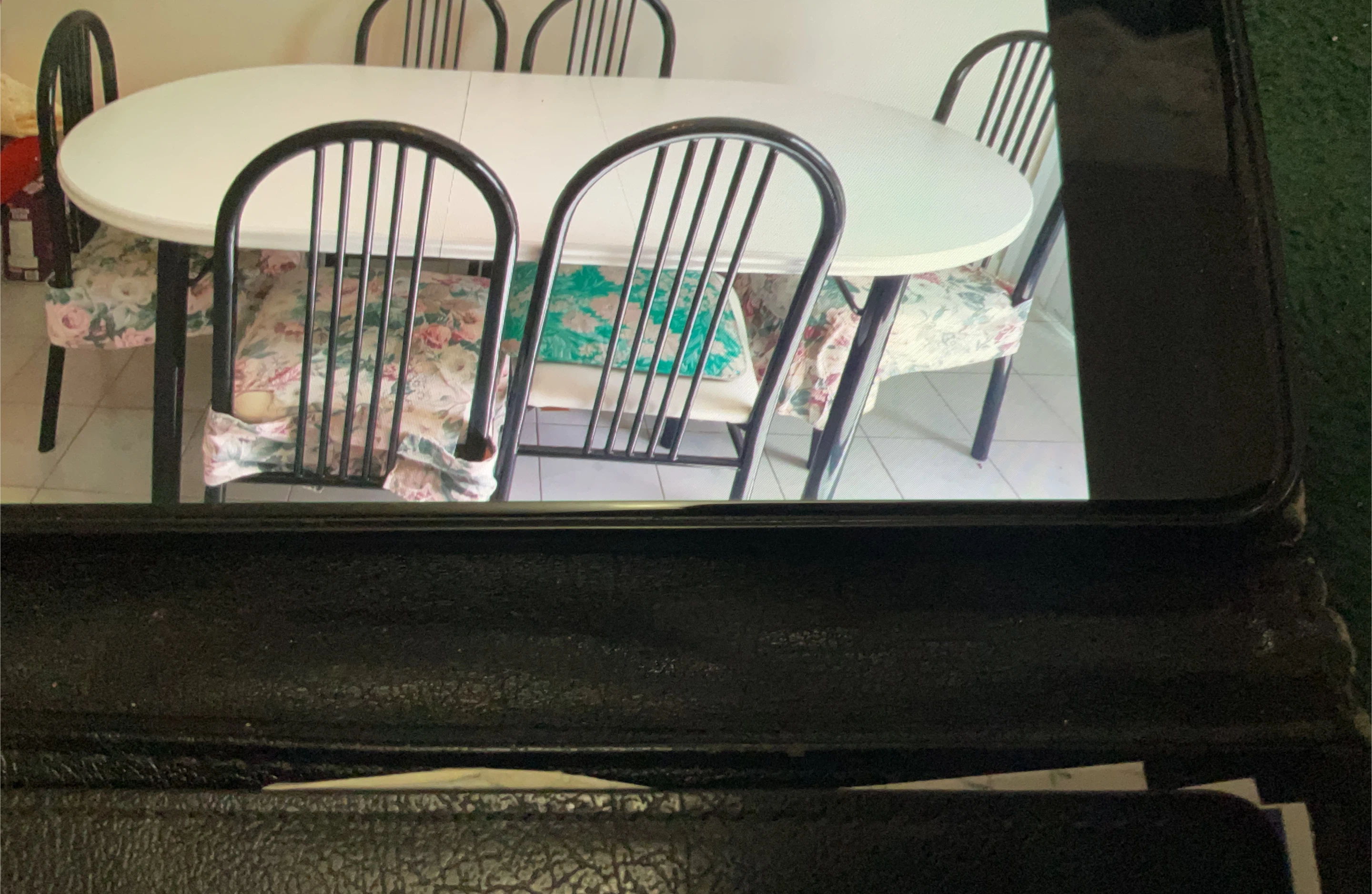 Dining Table with 6 Chairs