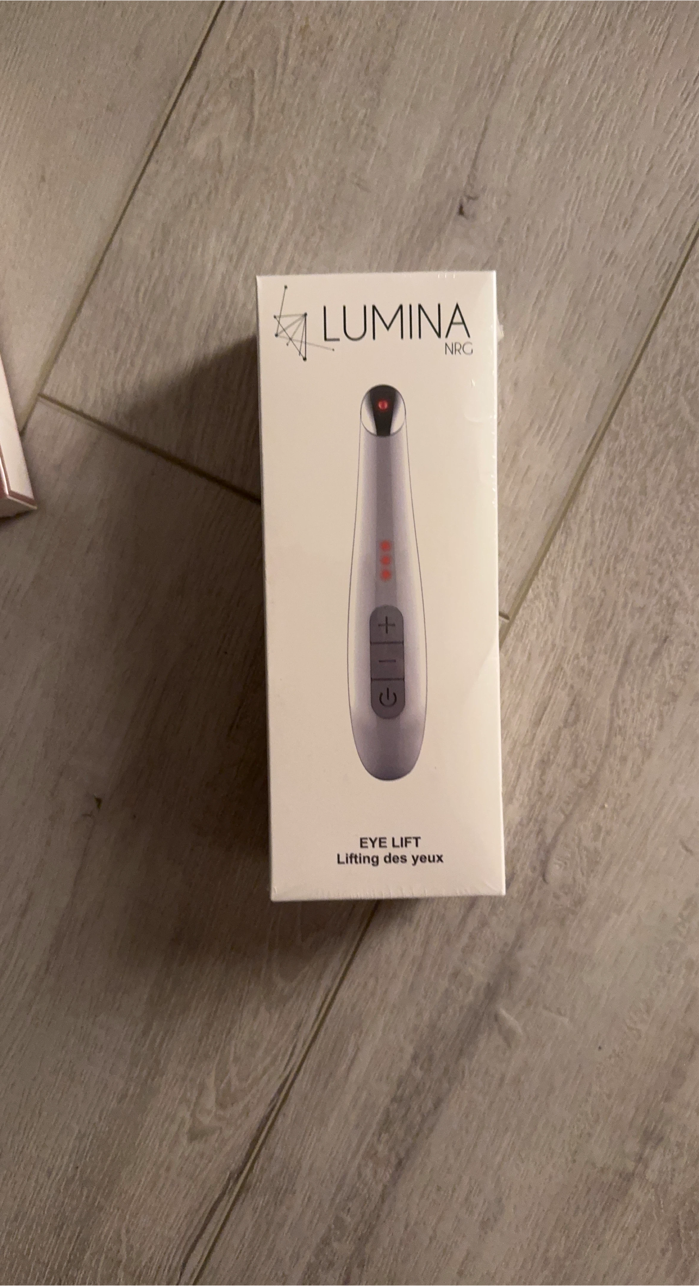 Lumina NRG Eye Lift Device