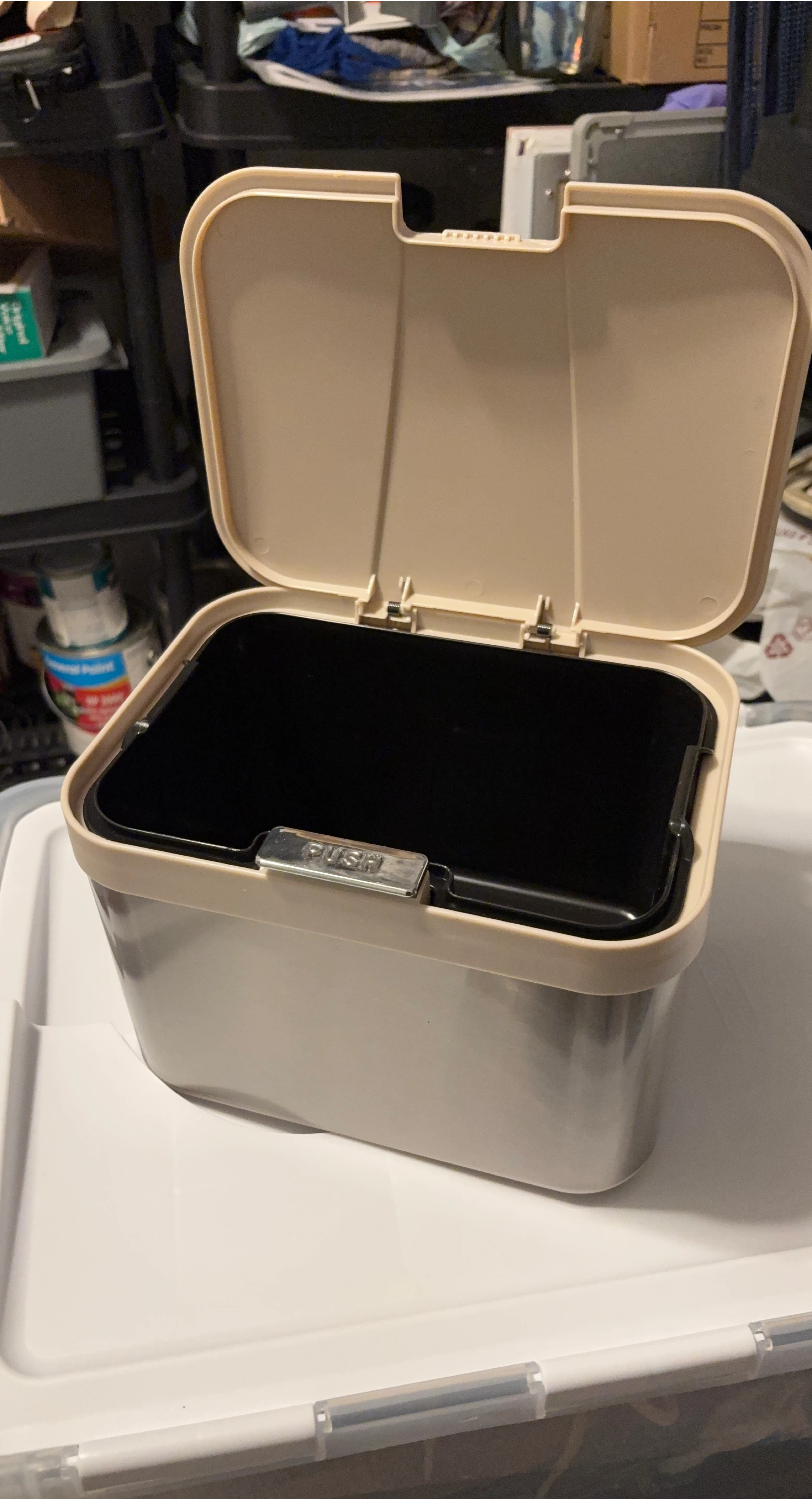 Organic Beige Kitchen Mini Garbage Can with Lid