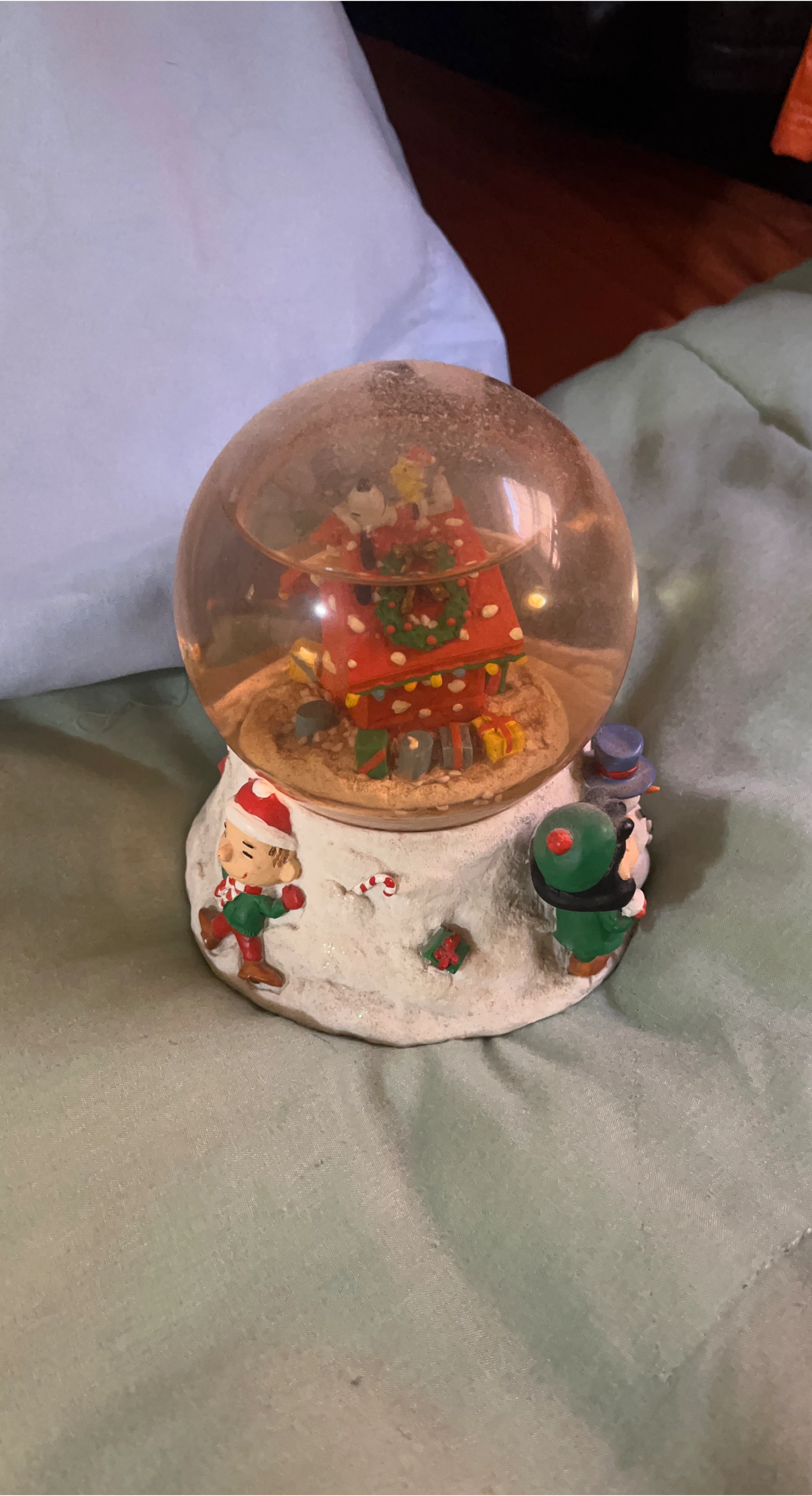 Snoopy Christmas Snow Globe thumbnail