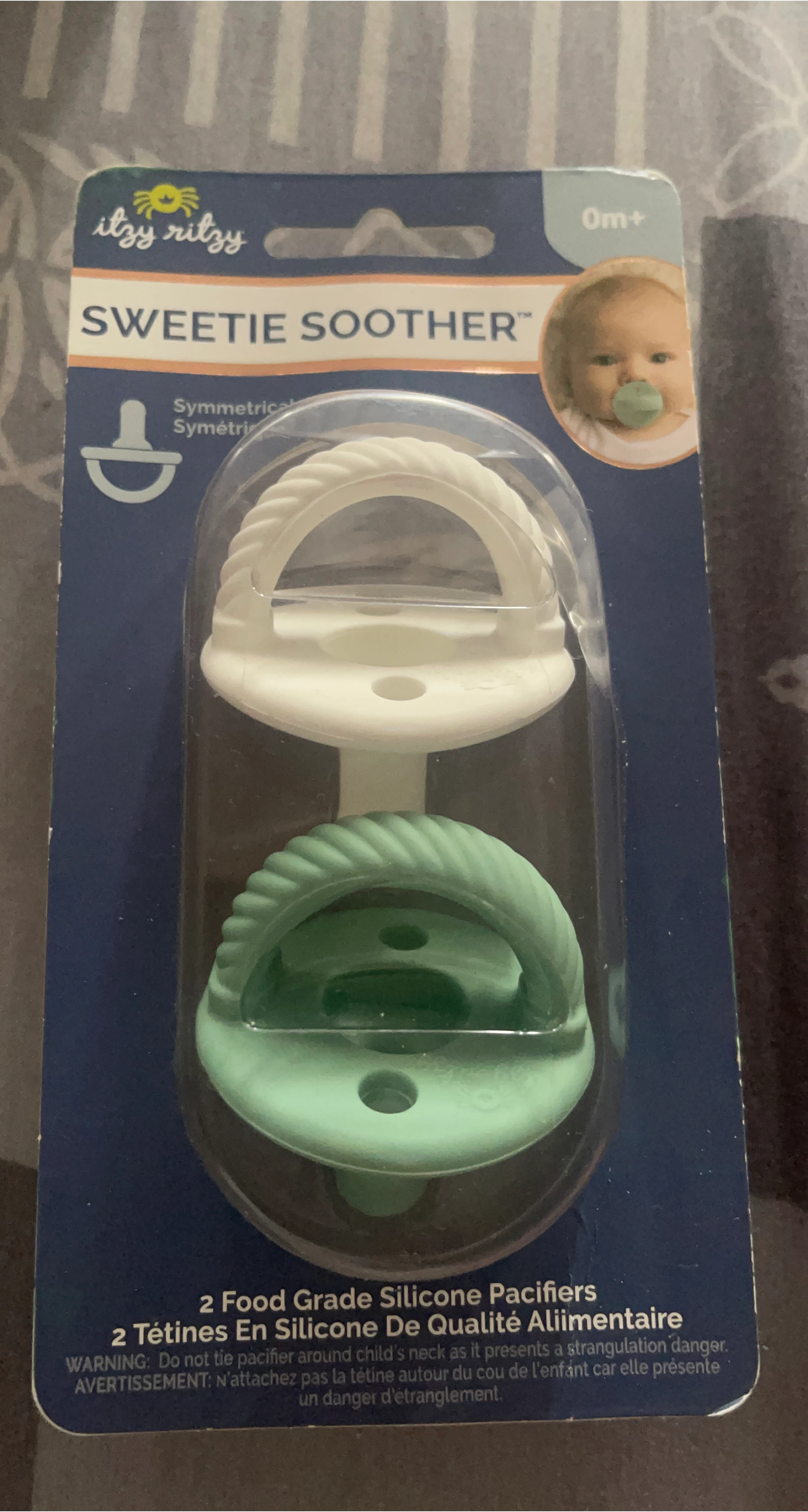 New Itzy Ritzy Sweetie Soother Pacifiers (0m+) thumbnail