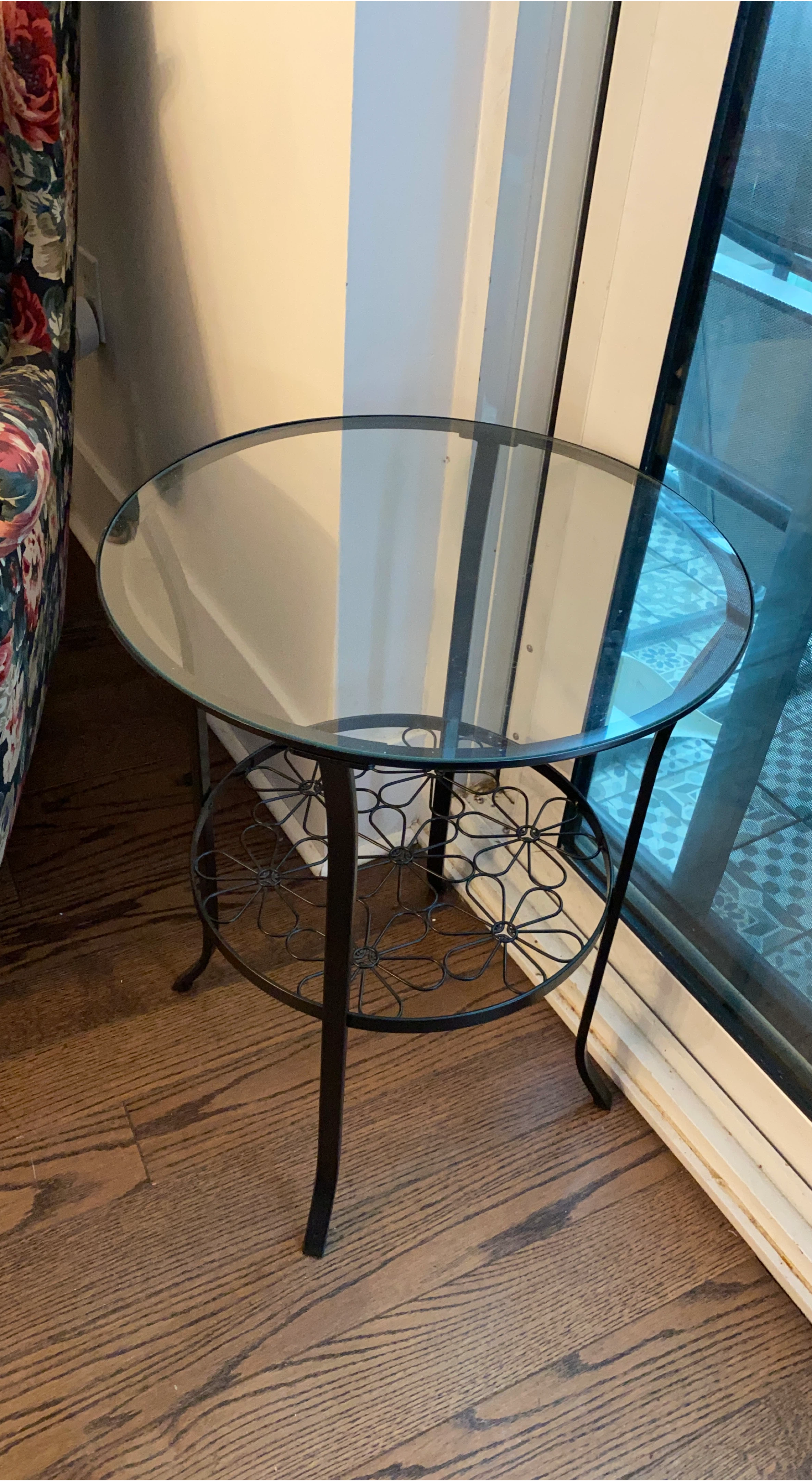 Glass Top End Table - 18.5" Round image indicator(1)