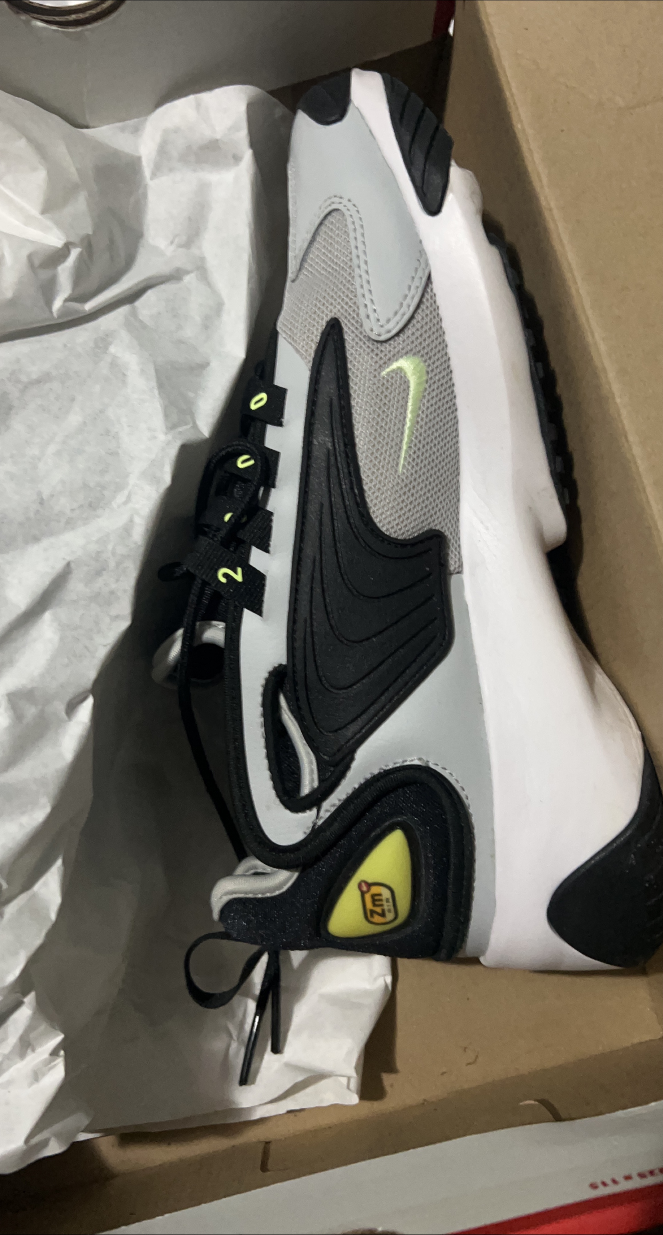 Nike Zoom 2K Women's Size 8 thumbnail