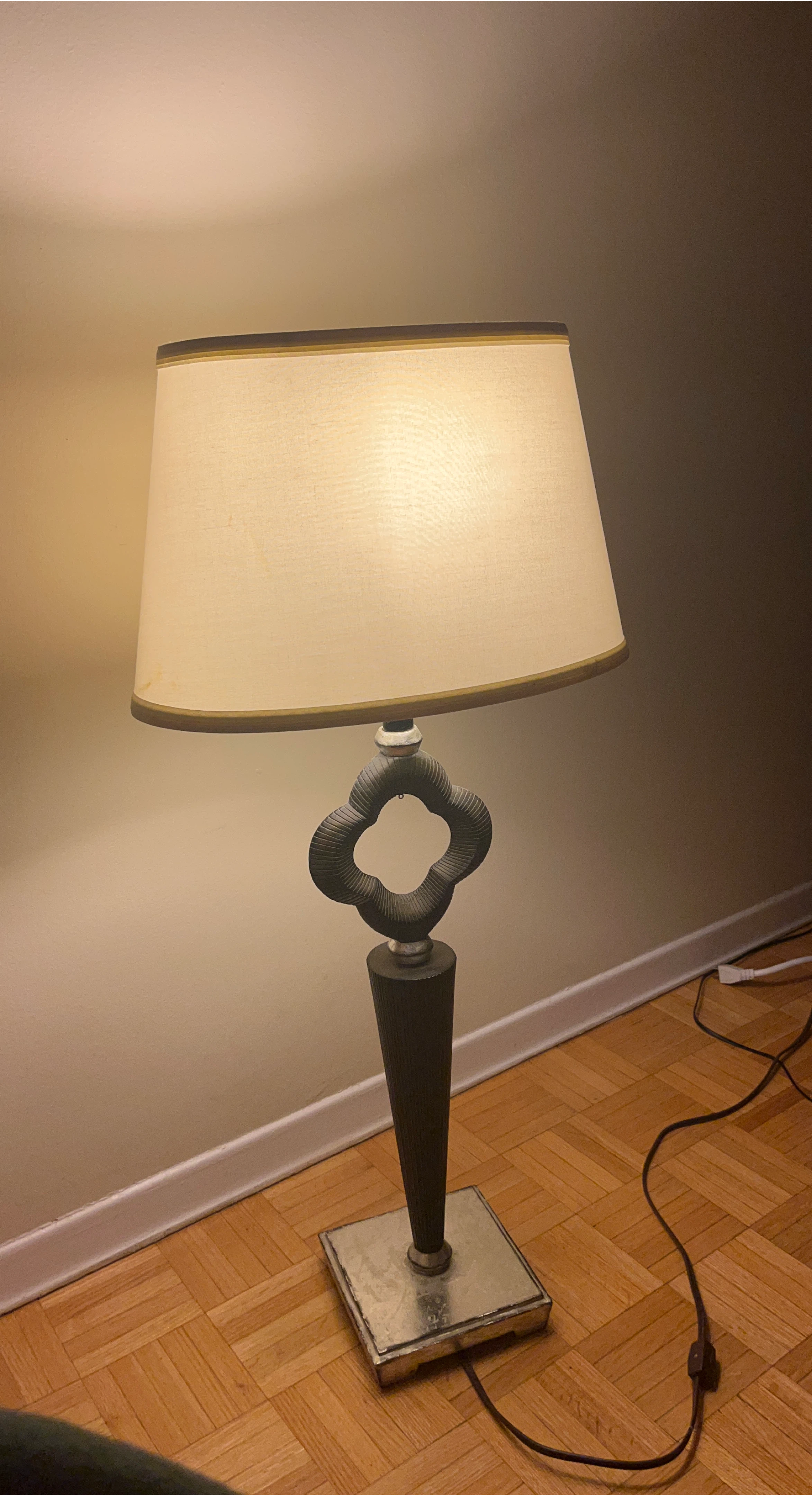 Vintage Style French Table Lamp image indicator(2)