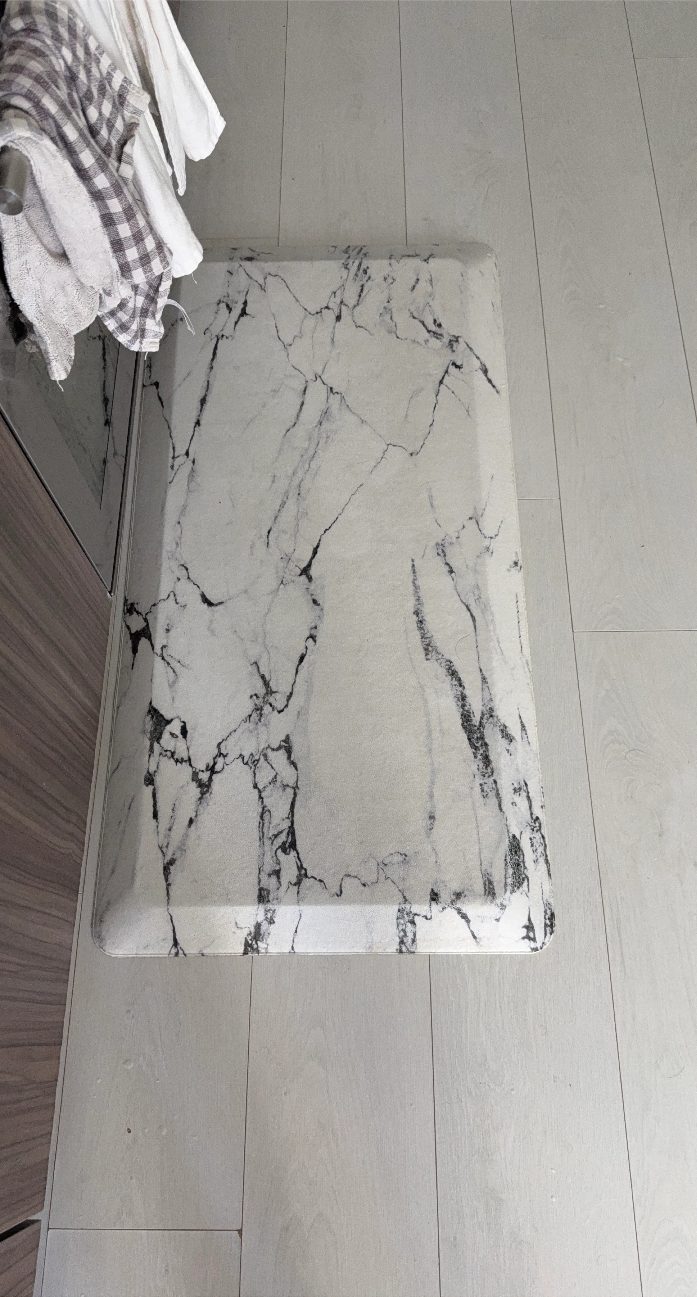 Marble Patterned Kitchen Mat (used )