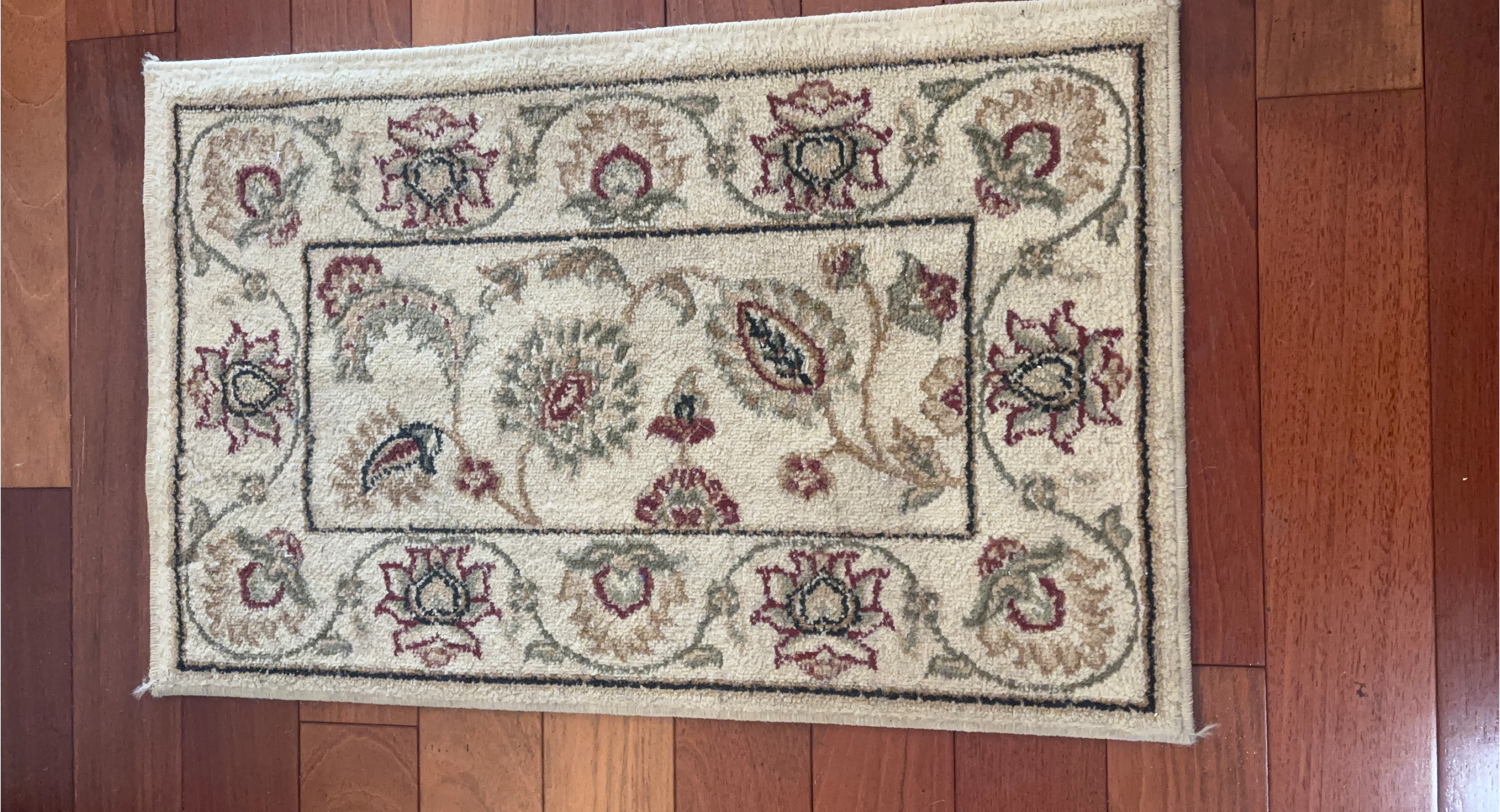 Gramercy Ivory/Ivory Rug 2' x 3' thumbnail