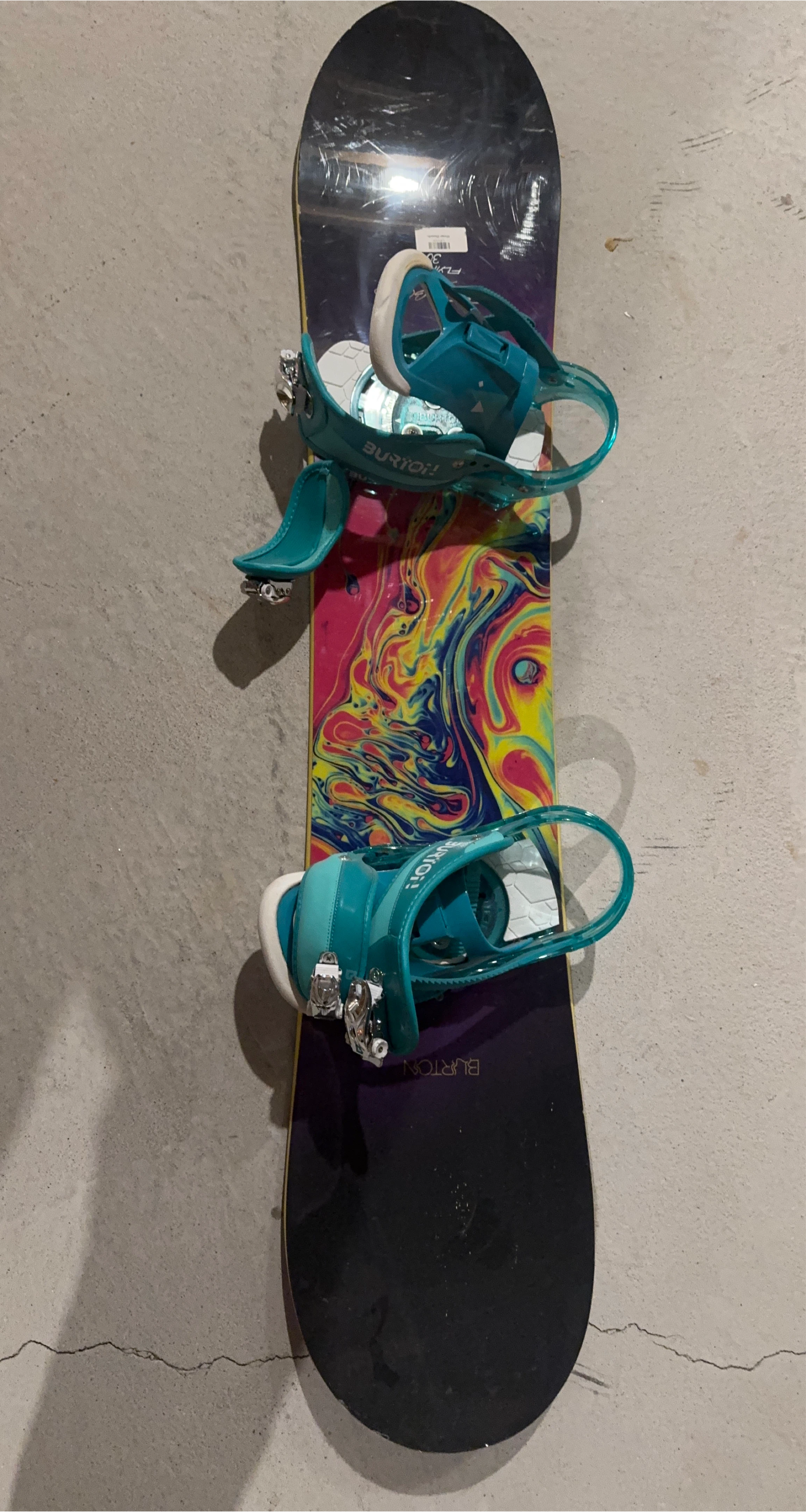 Burton Feelgood Smalls Flying-V 30 Snowboard thumbnail