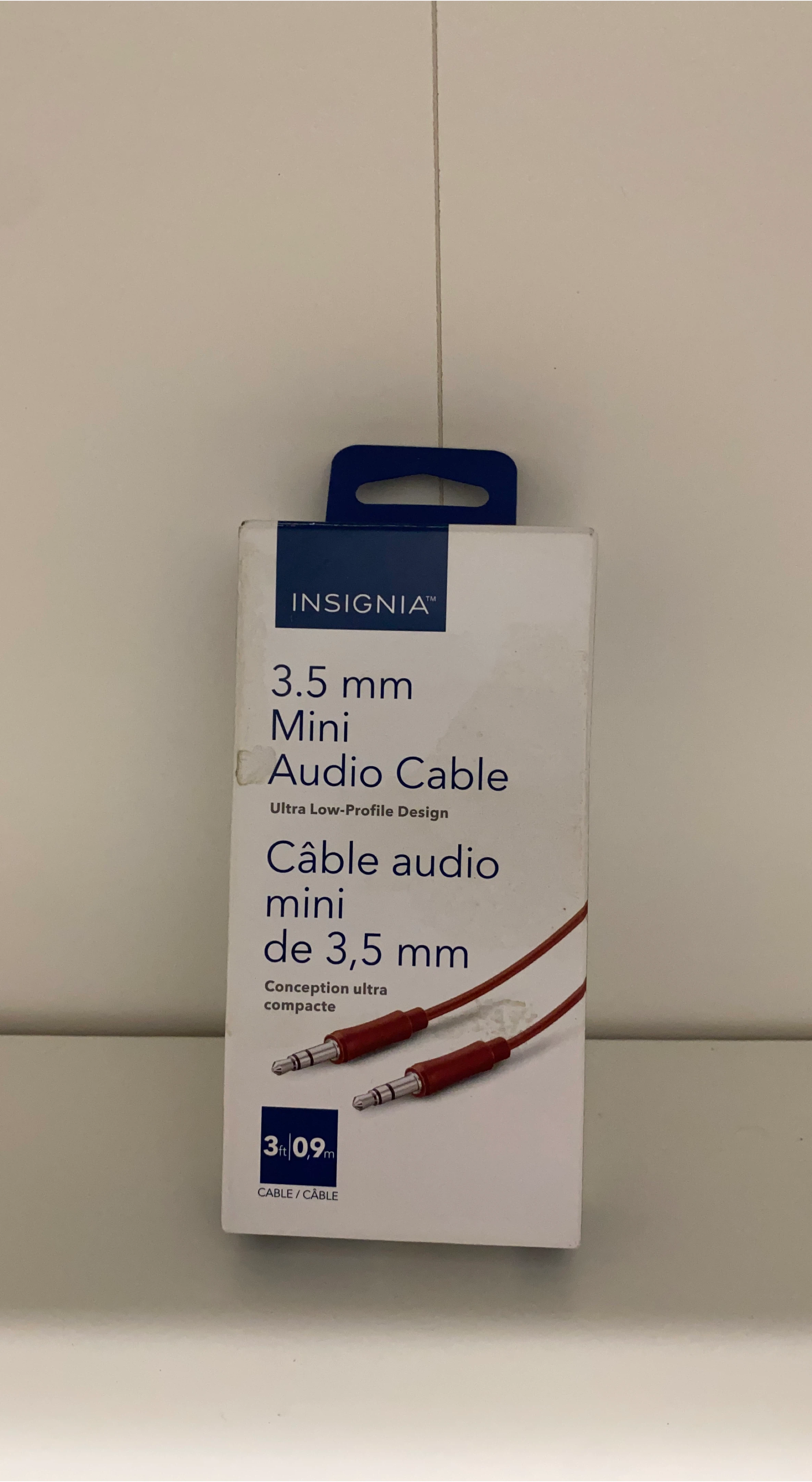 Insignia 3.5 mm Mini Audio Cable - 3ft thumbnail