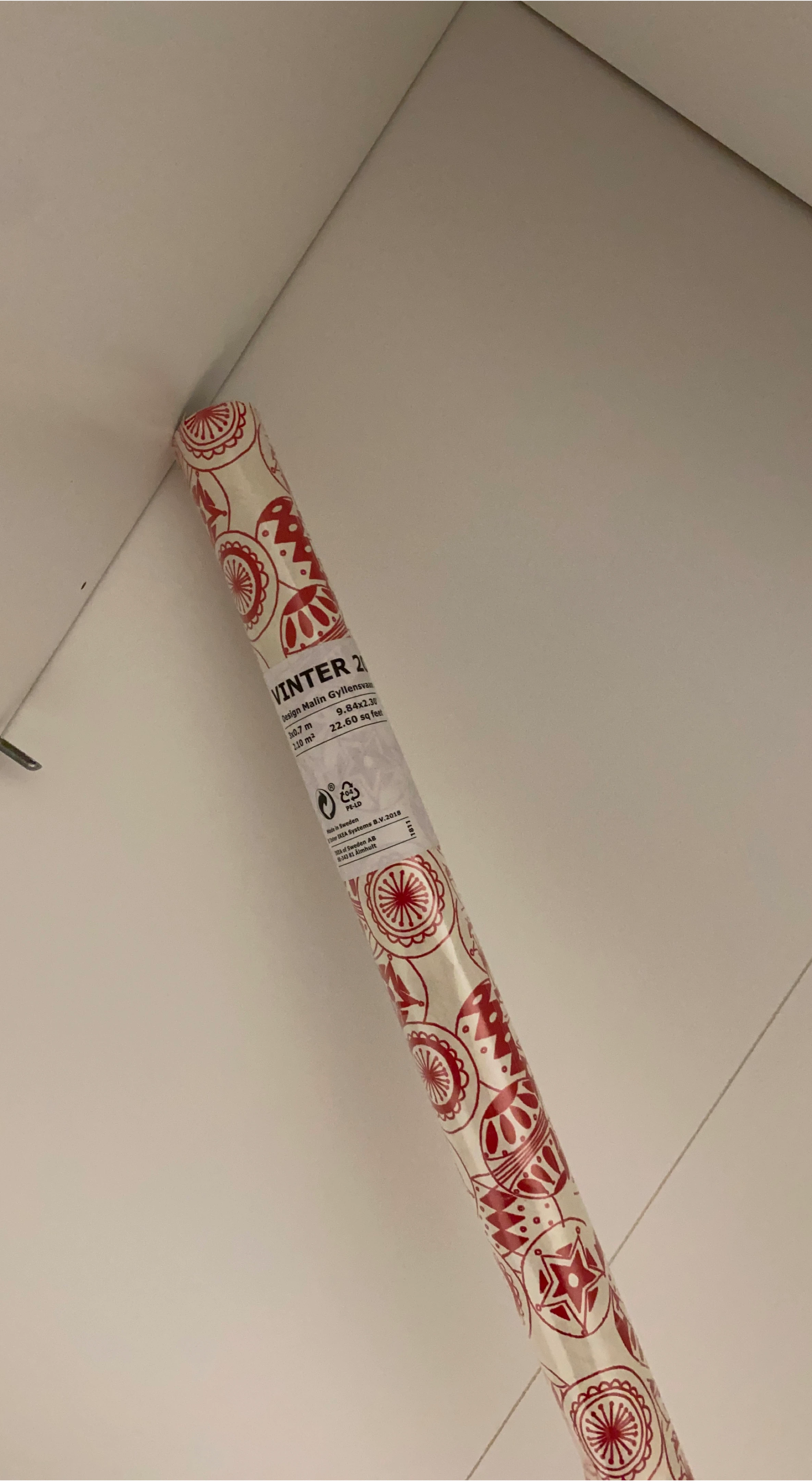 IKEA VINTER 2021 Wrapping Paper - Red/White thumbnail