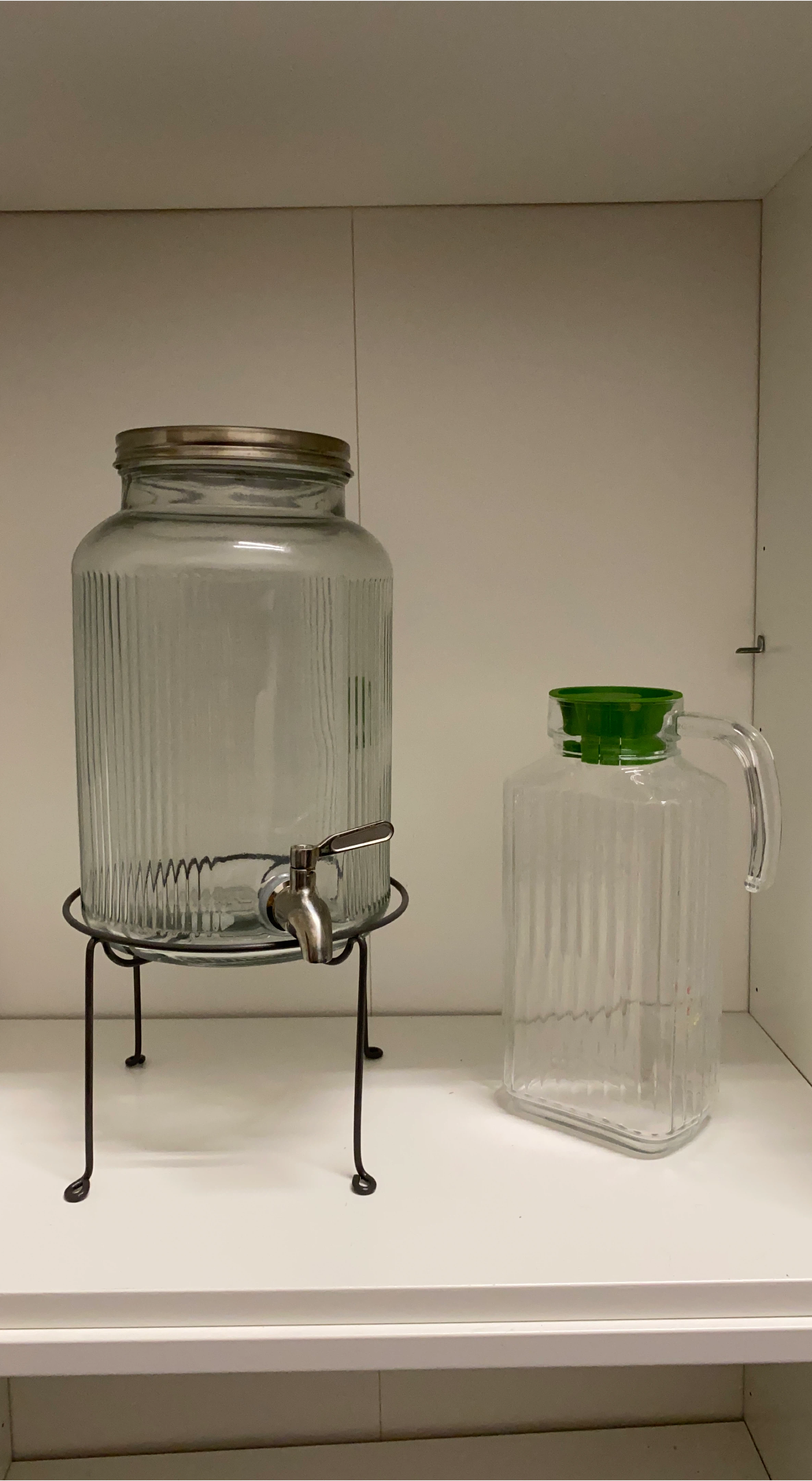 Glass Beverage Dispenser and Pitcher thumbnail