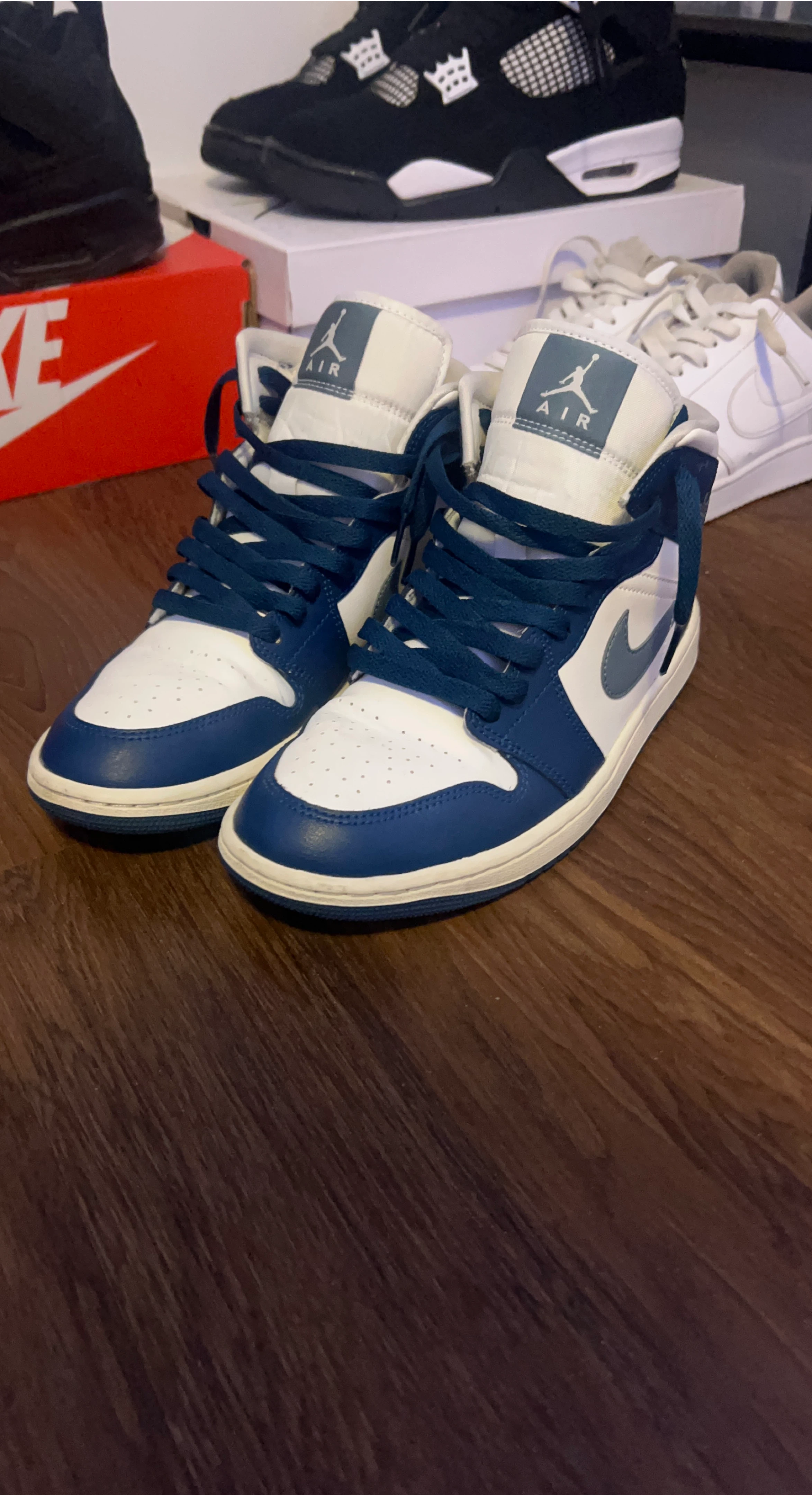Nike Air Jordan 1 Mid White/Deep Royal Blue, US 8.5 thumbnail