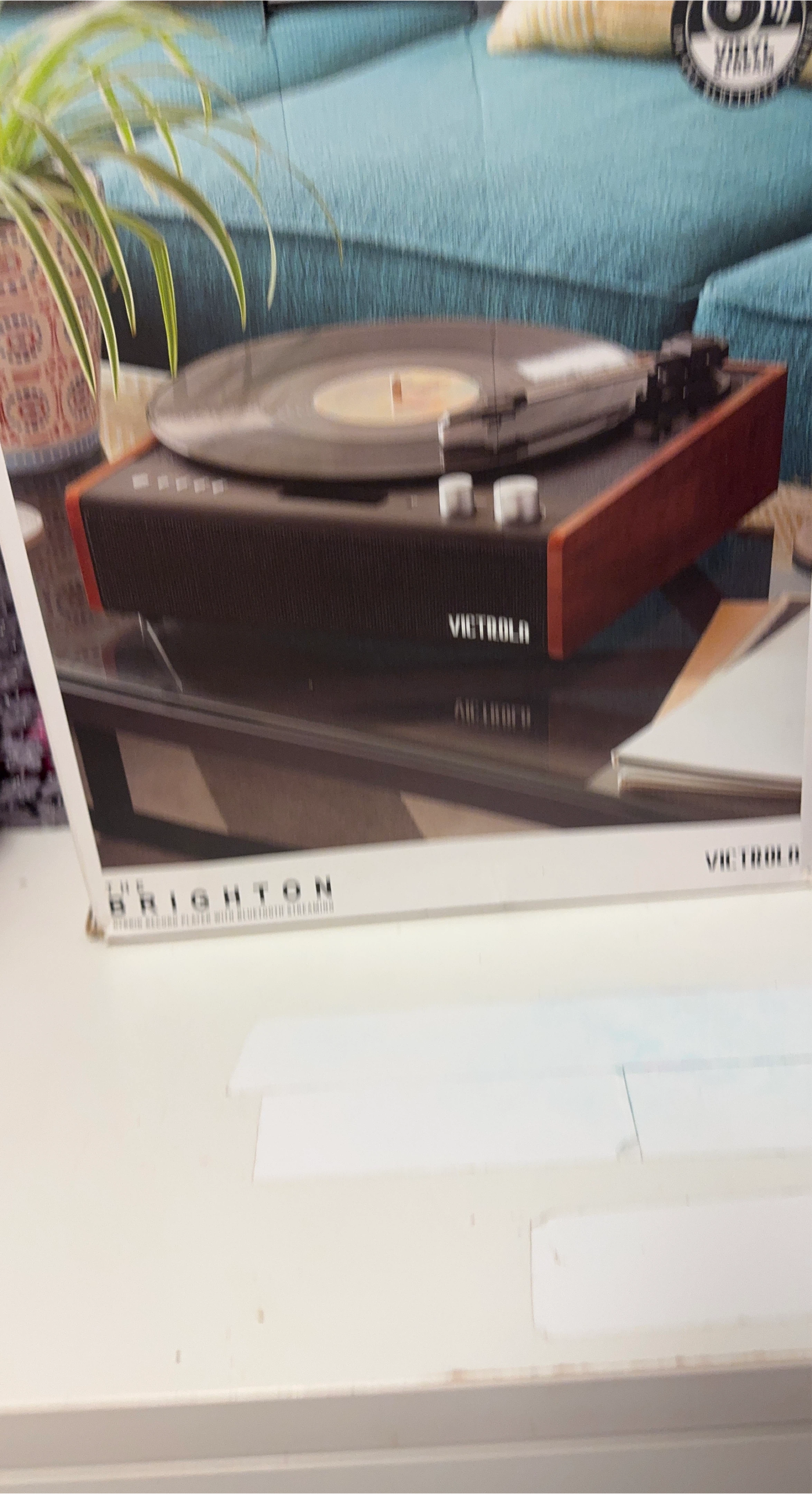 Victrola VTA-71 The Brighton Record Player image indicator(1)