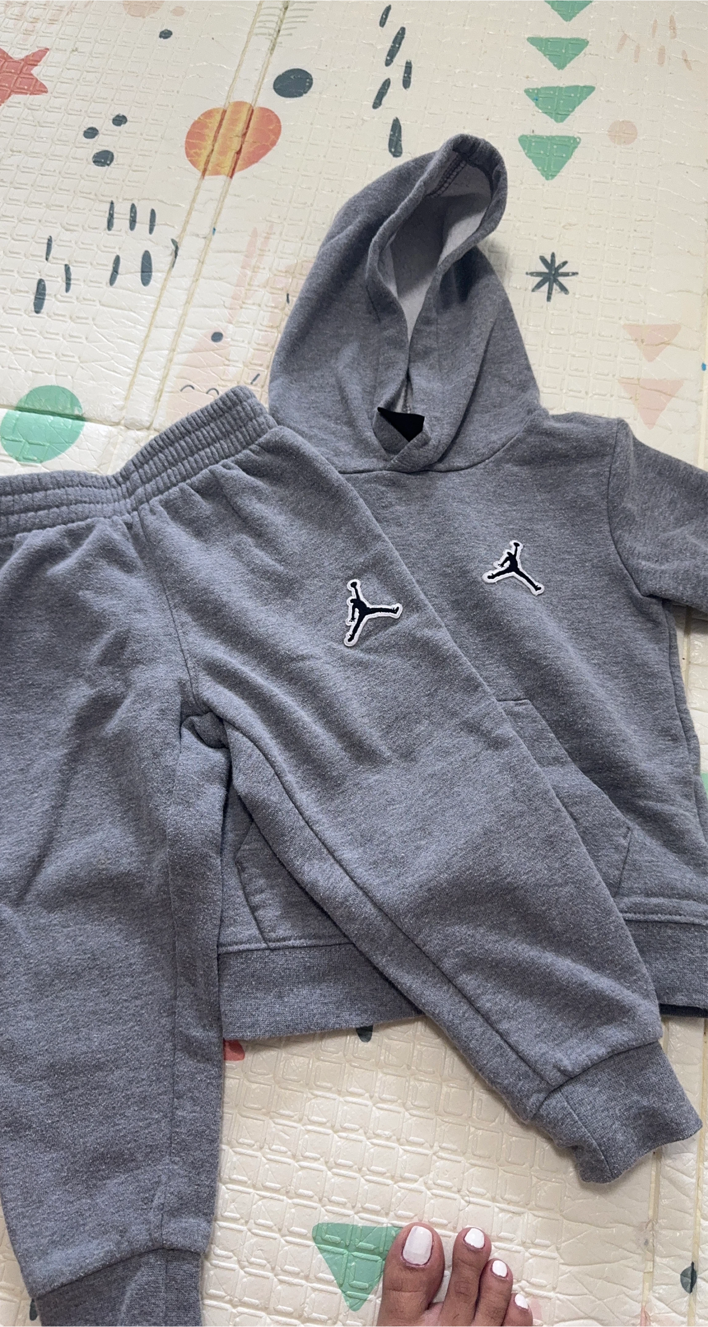 Jordan Kids' Grey Hoodie & Pants Set thumbnail