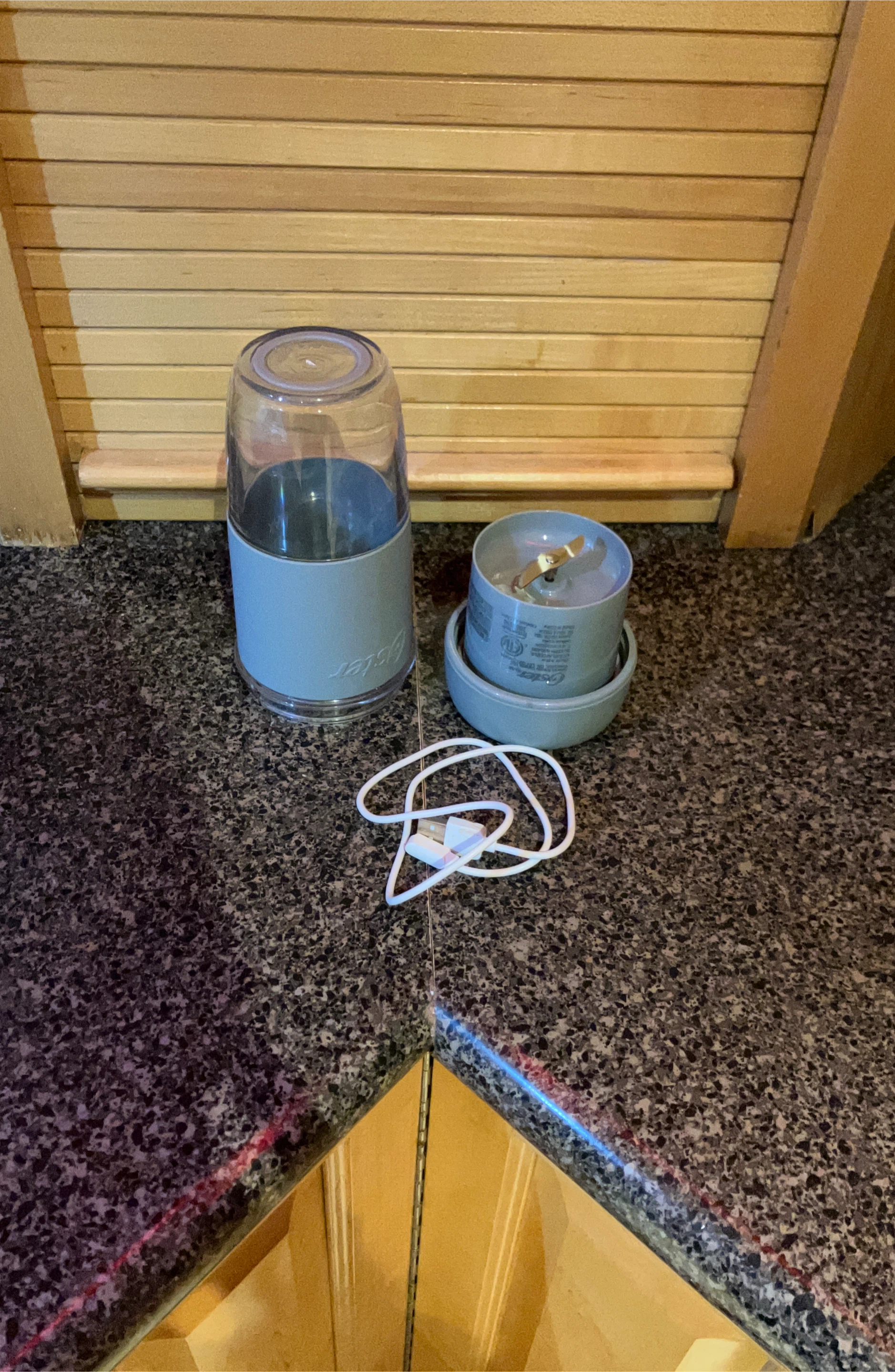 Oster MyBlend Personal Blender - Blue image indicator(1)