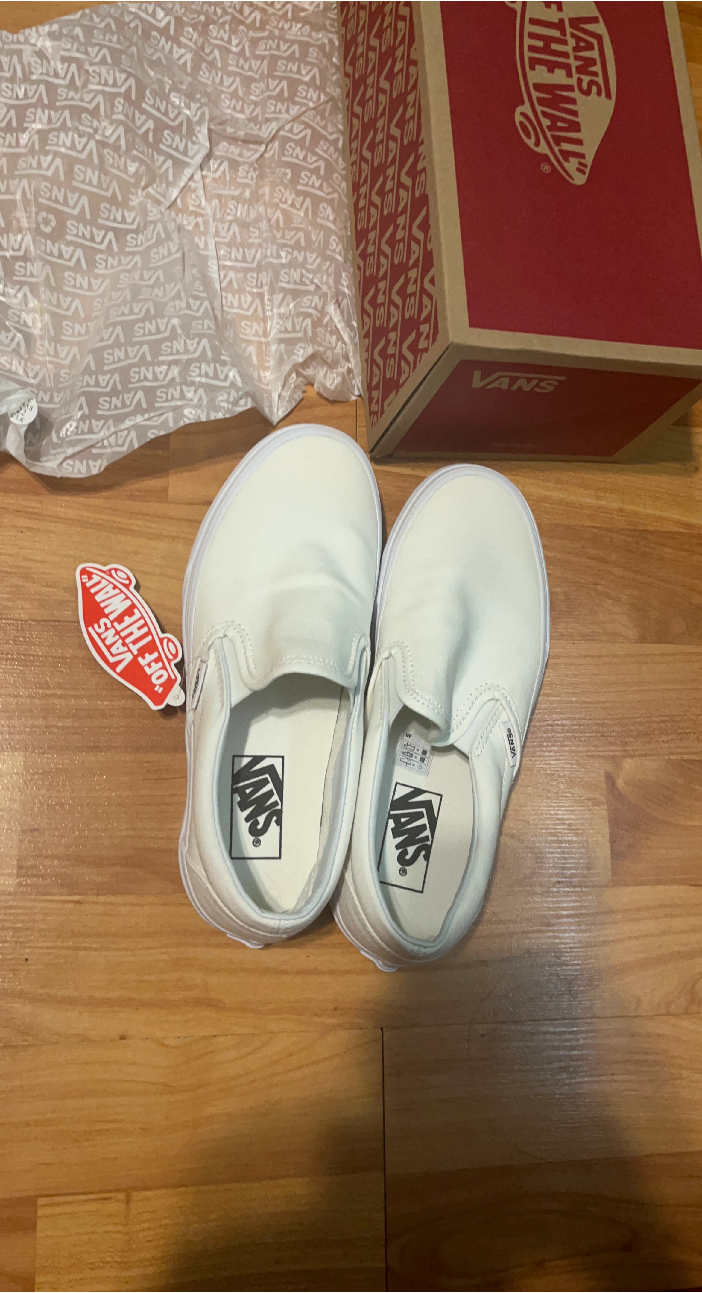 New Vans Classic Slip-On, Women's 6.5 thumbnail
