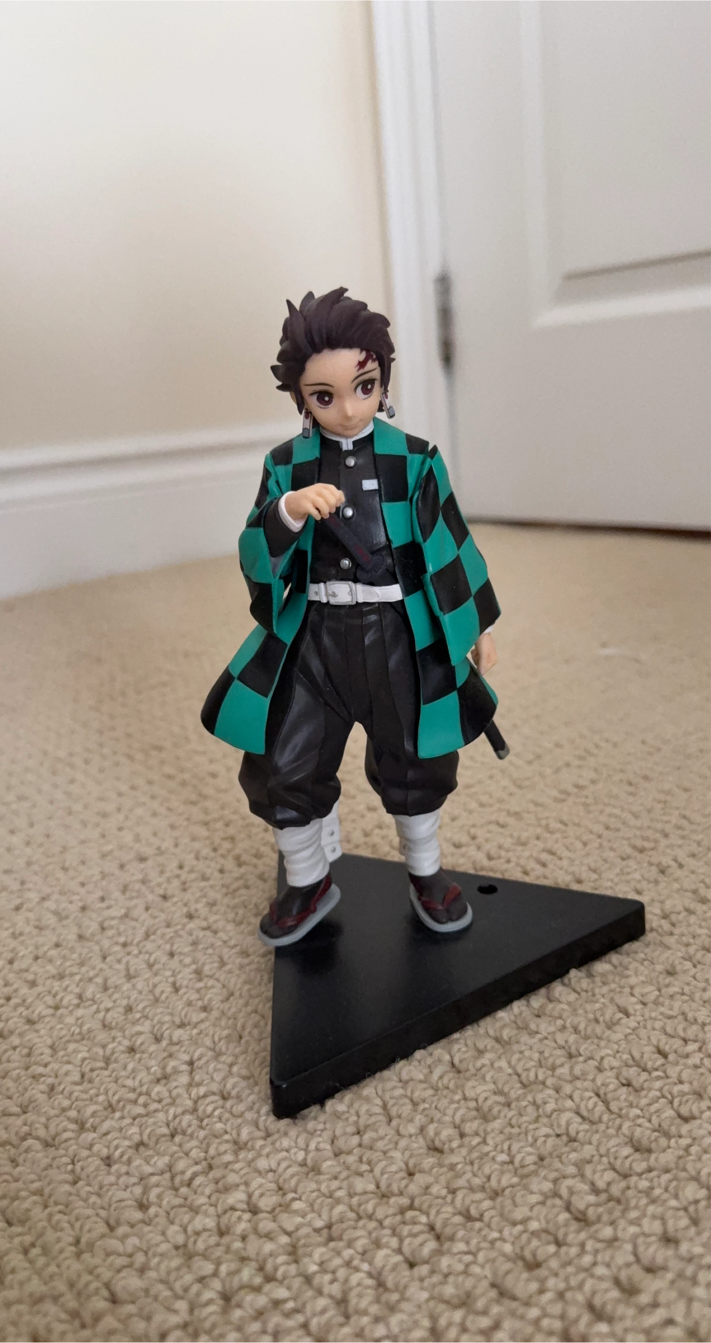 Demon Slayer Tanjiro Kamado Figure thumbnail