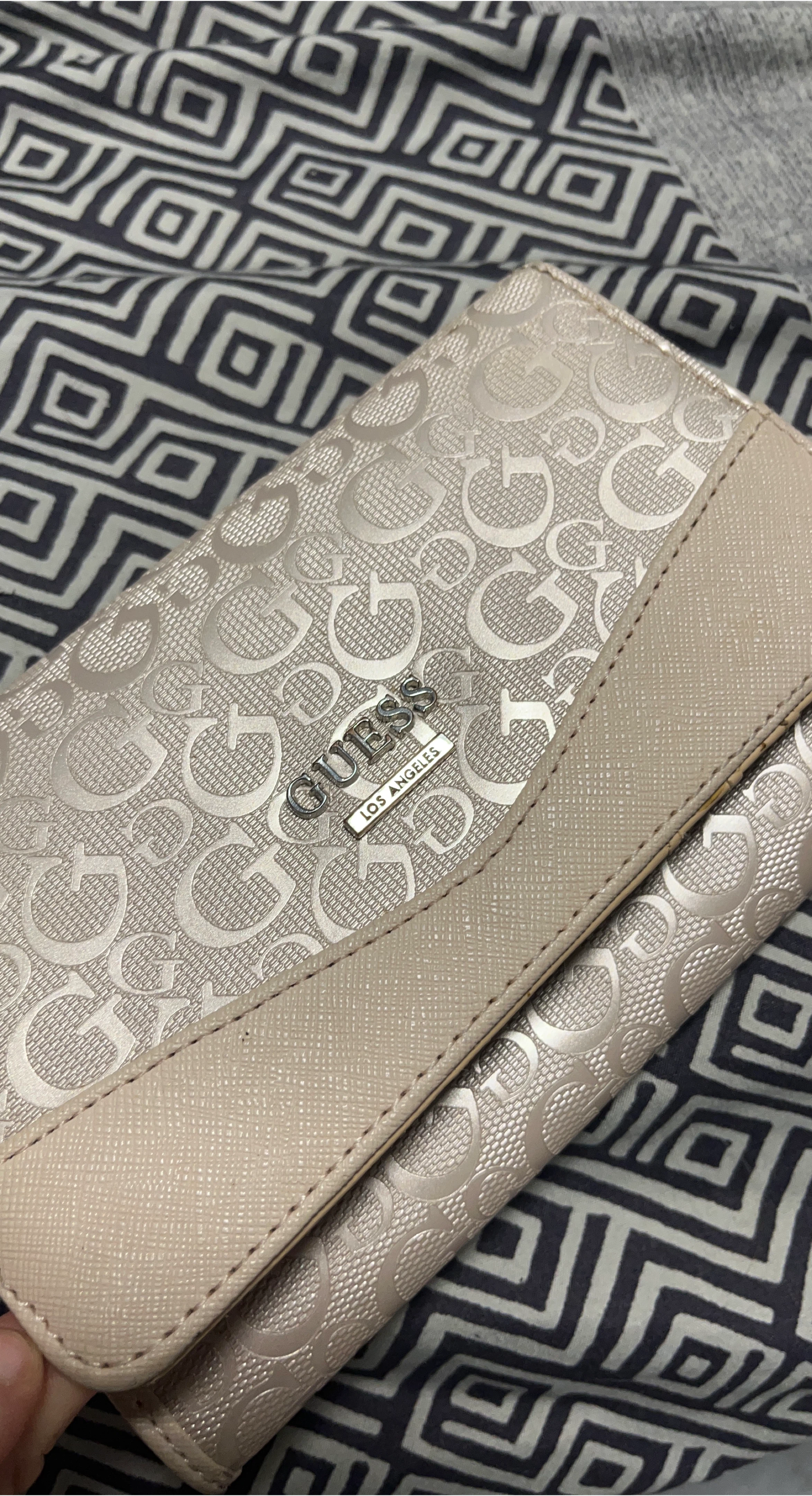 Guess Los Angeles Beige Wallet thumbnail