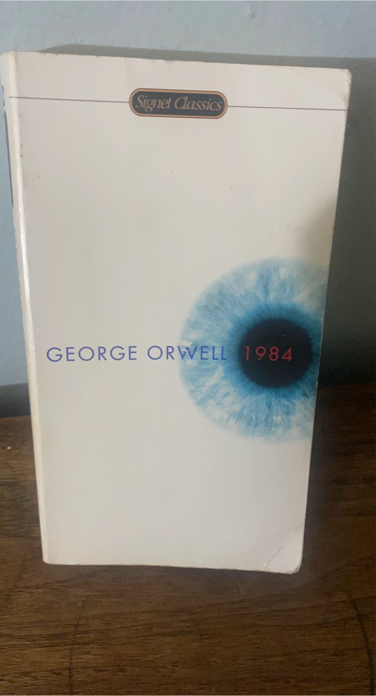 1984 by George Orwell - Signet Classics thumbnail