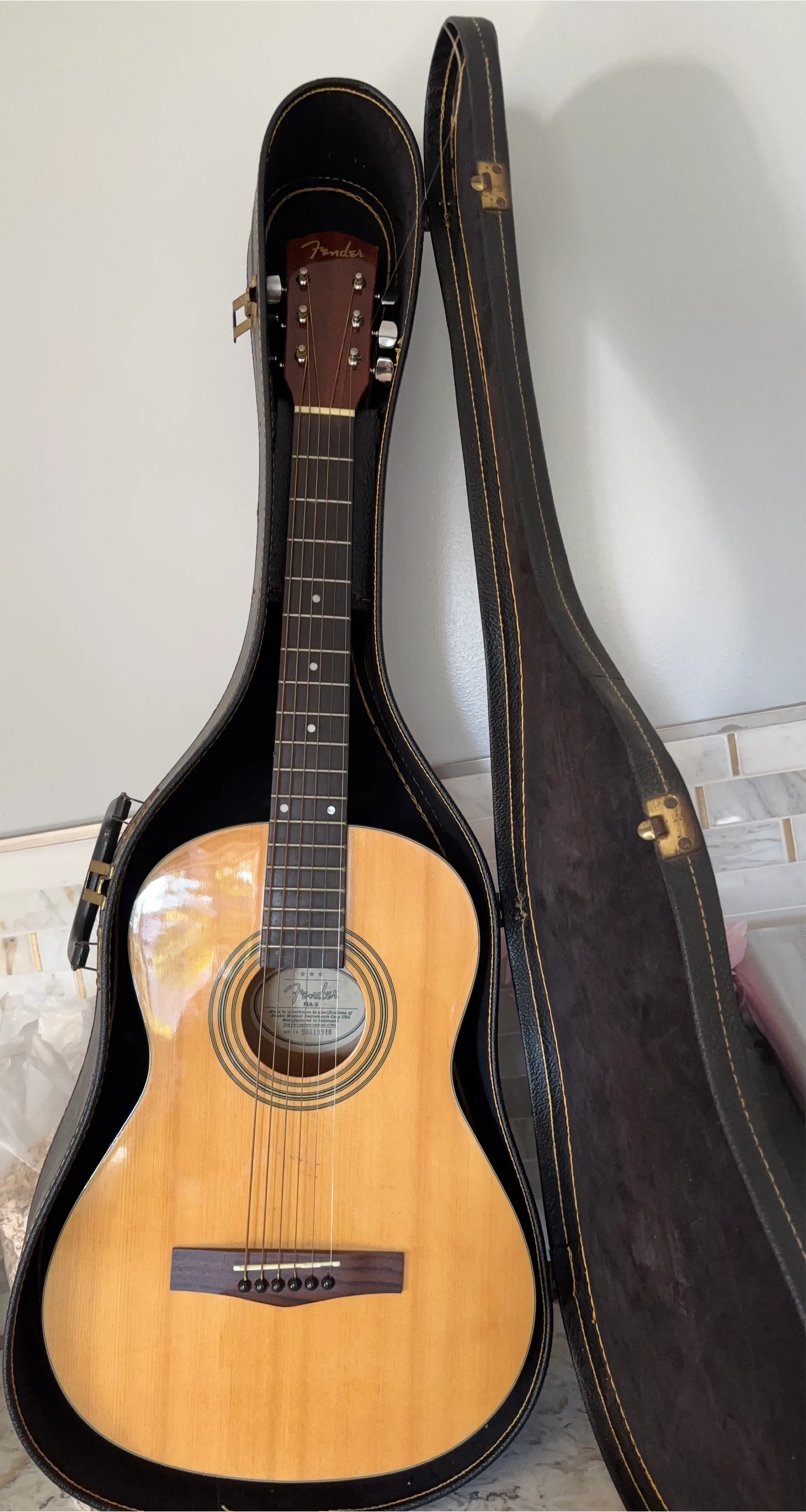 Fender MA-1 Acoustic Guitar with Case
