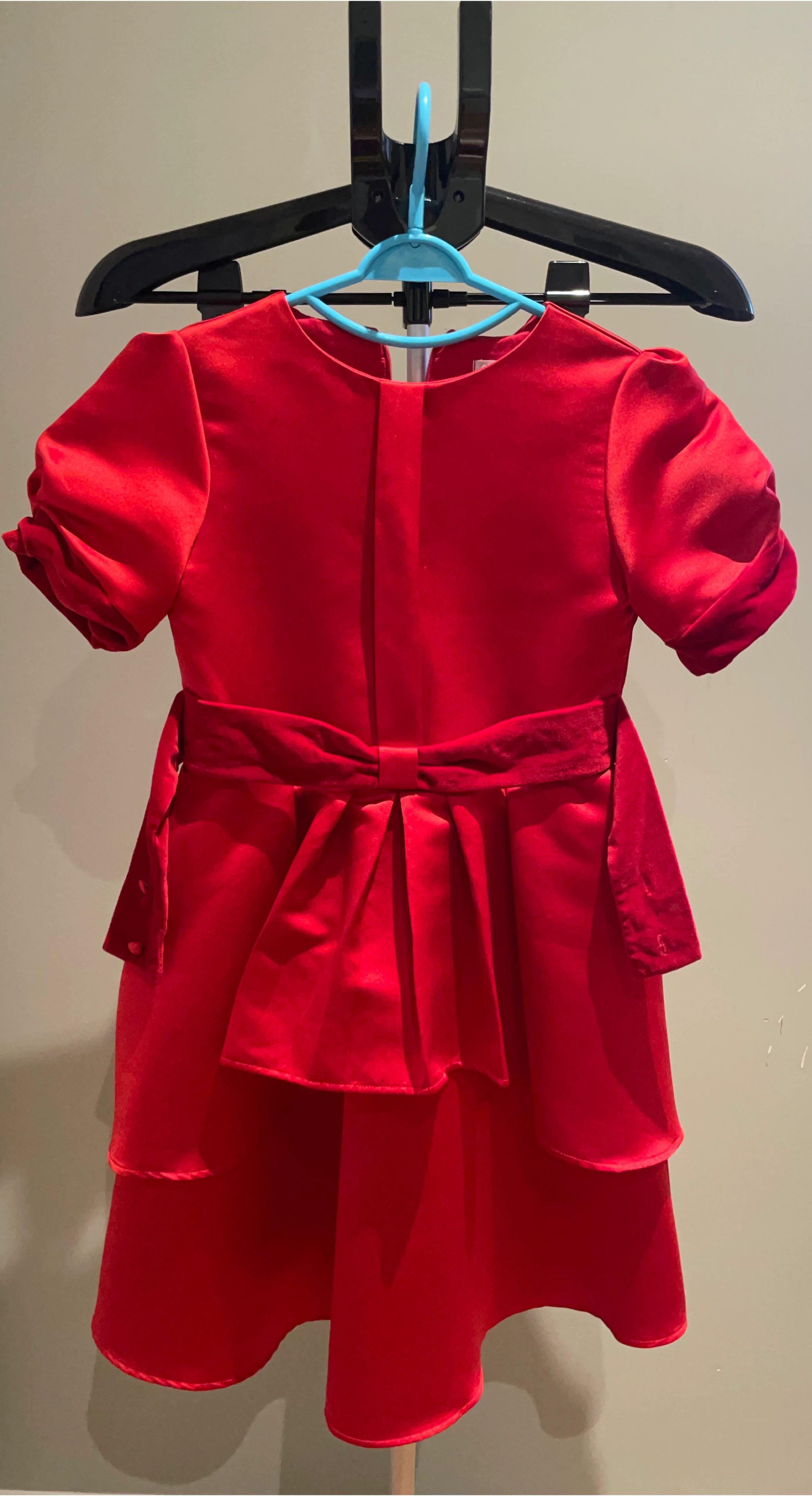 Red Dress with Bow thumbnail