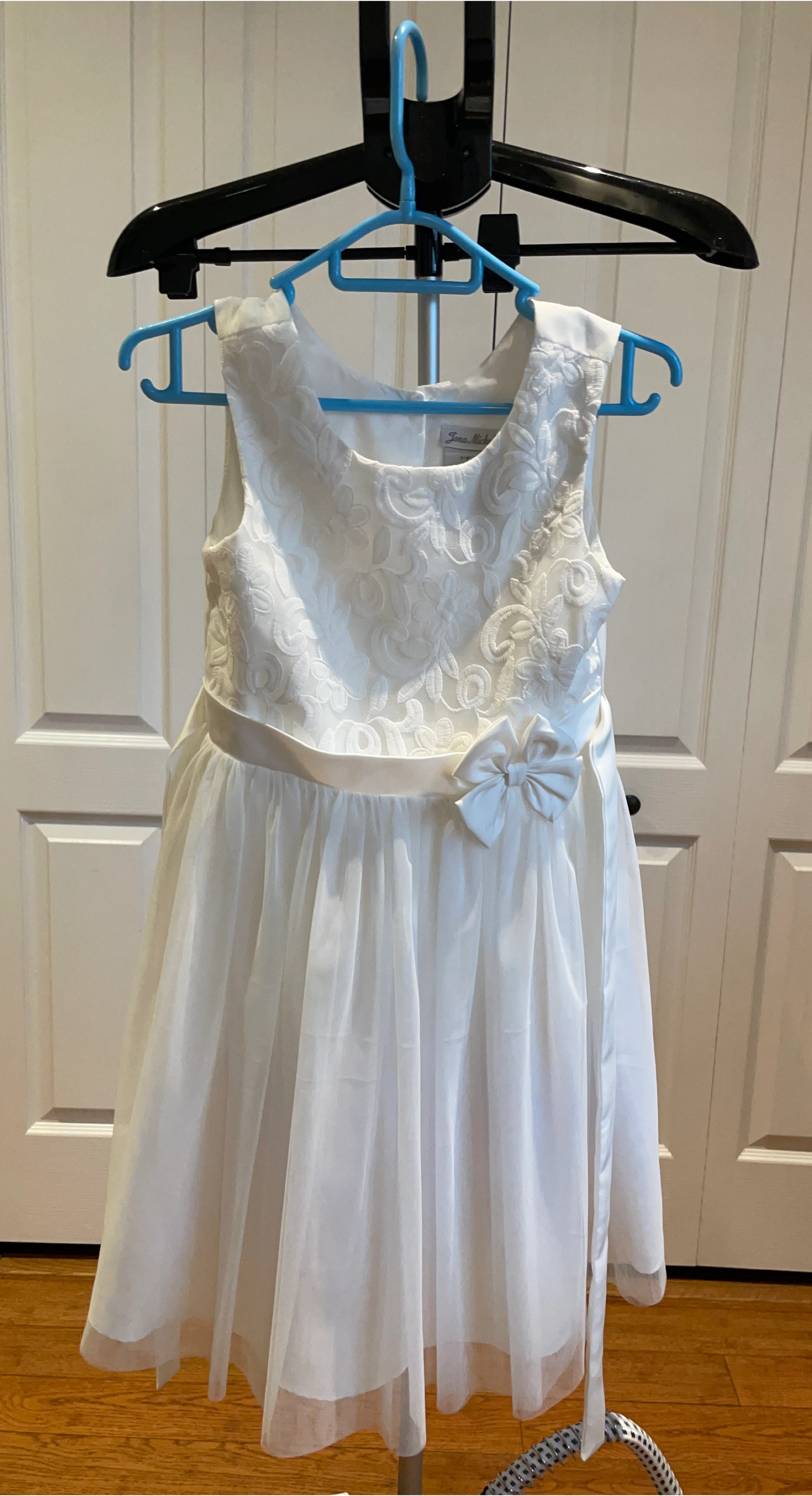 Jona Michelle White Dress - Size 6 thumbnail