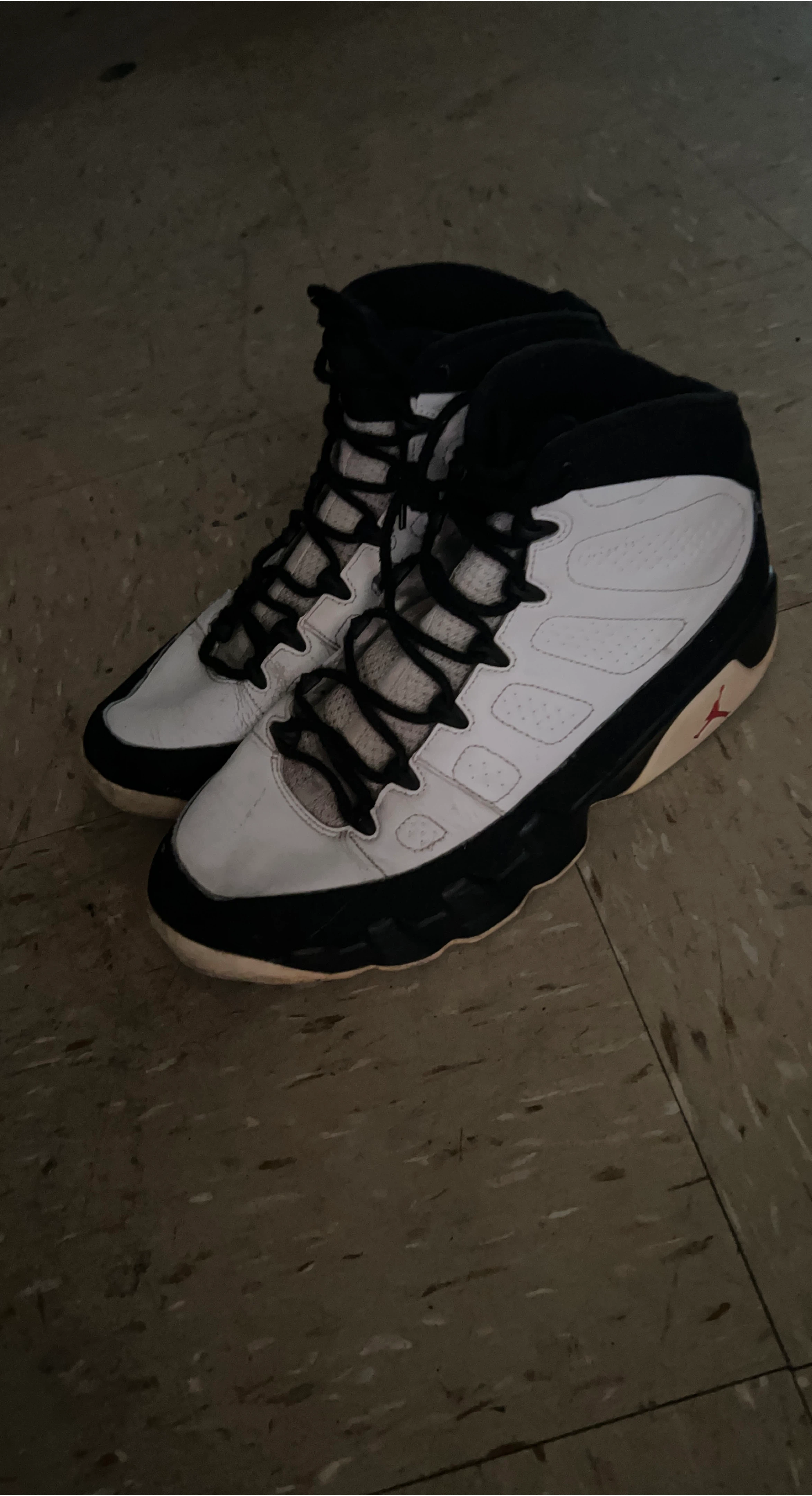 Air Jordan 9 Retro White/Black thumbnail
