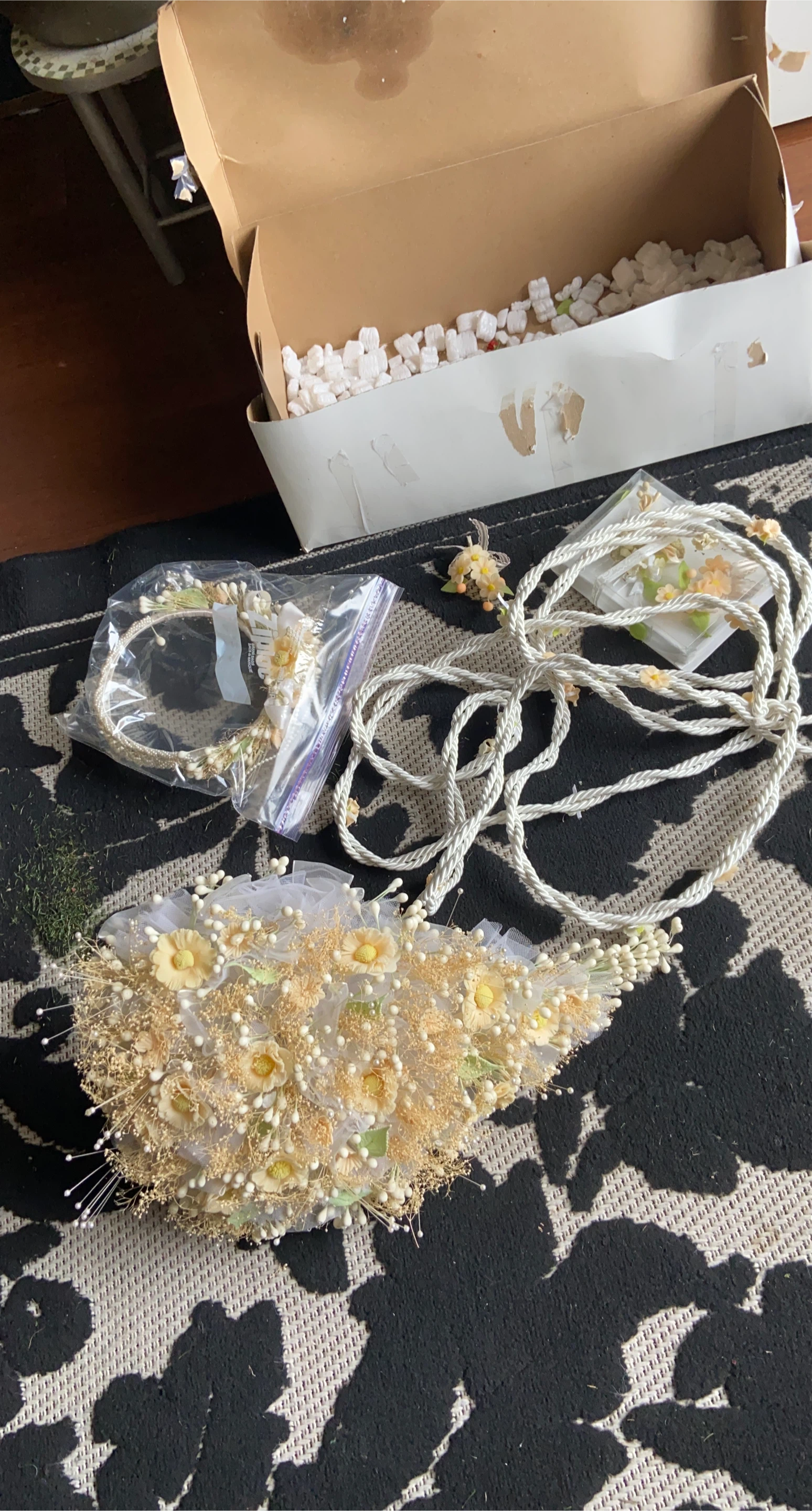 Wedding Floral Accessories Set thumbnail