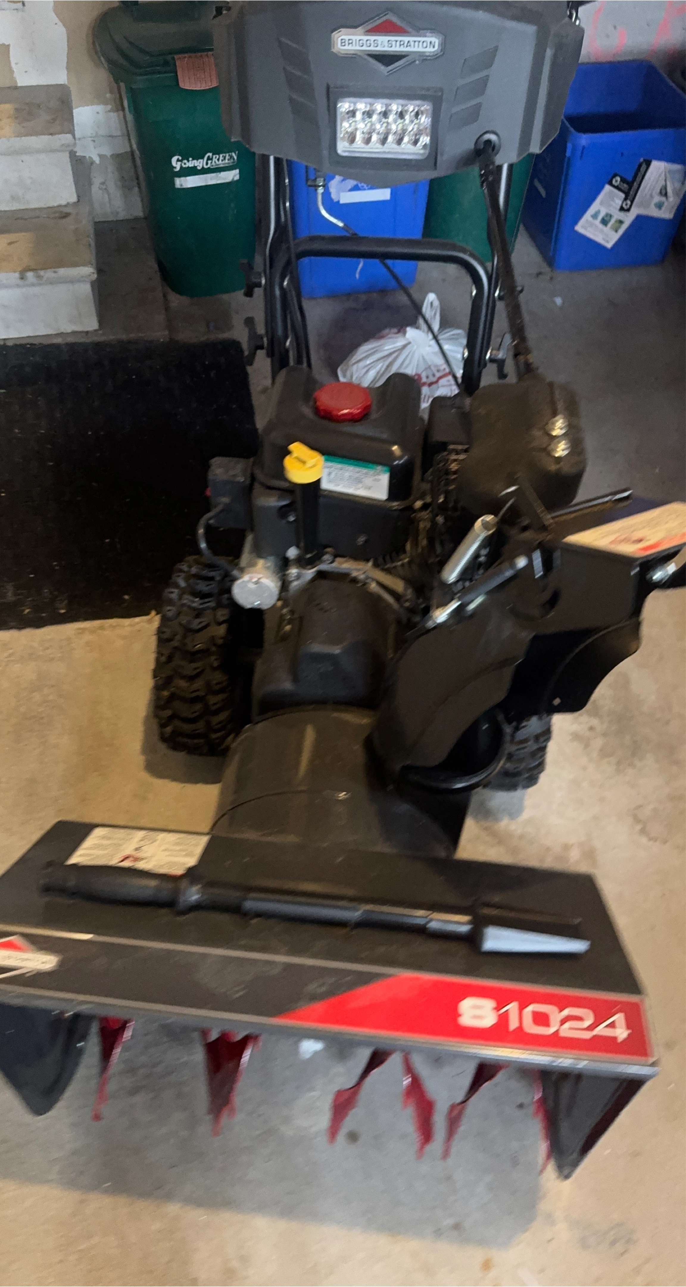 Briggs & Stratton S1024 Snowblower - photo 3