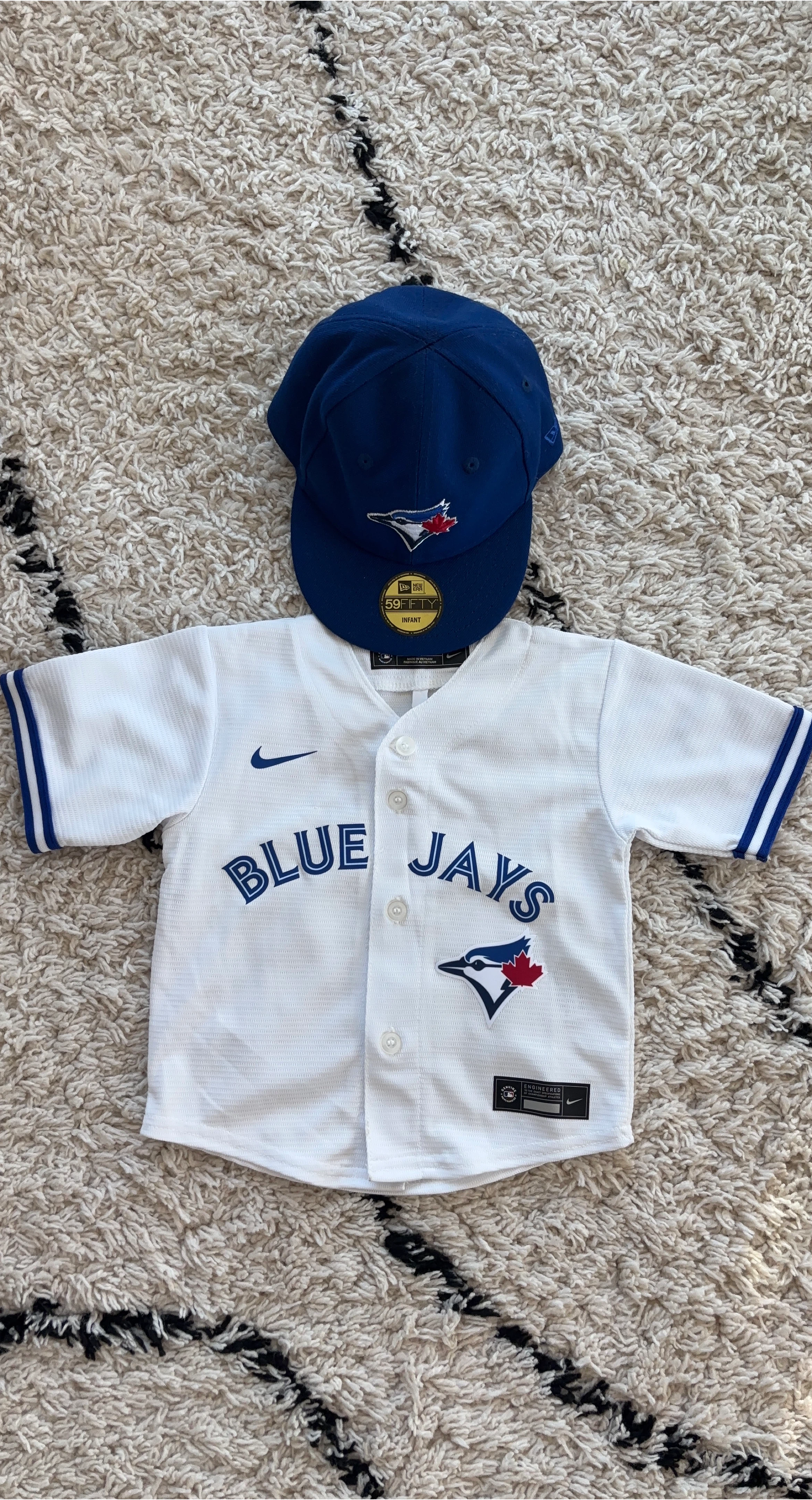 Toronto Blue Jays Infant Jersey & Cap Set (Nike / New Era)