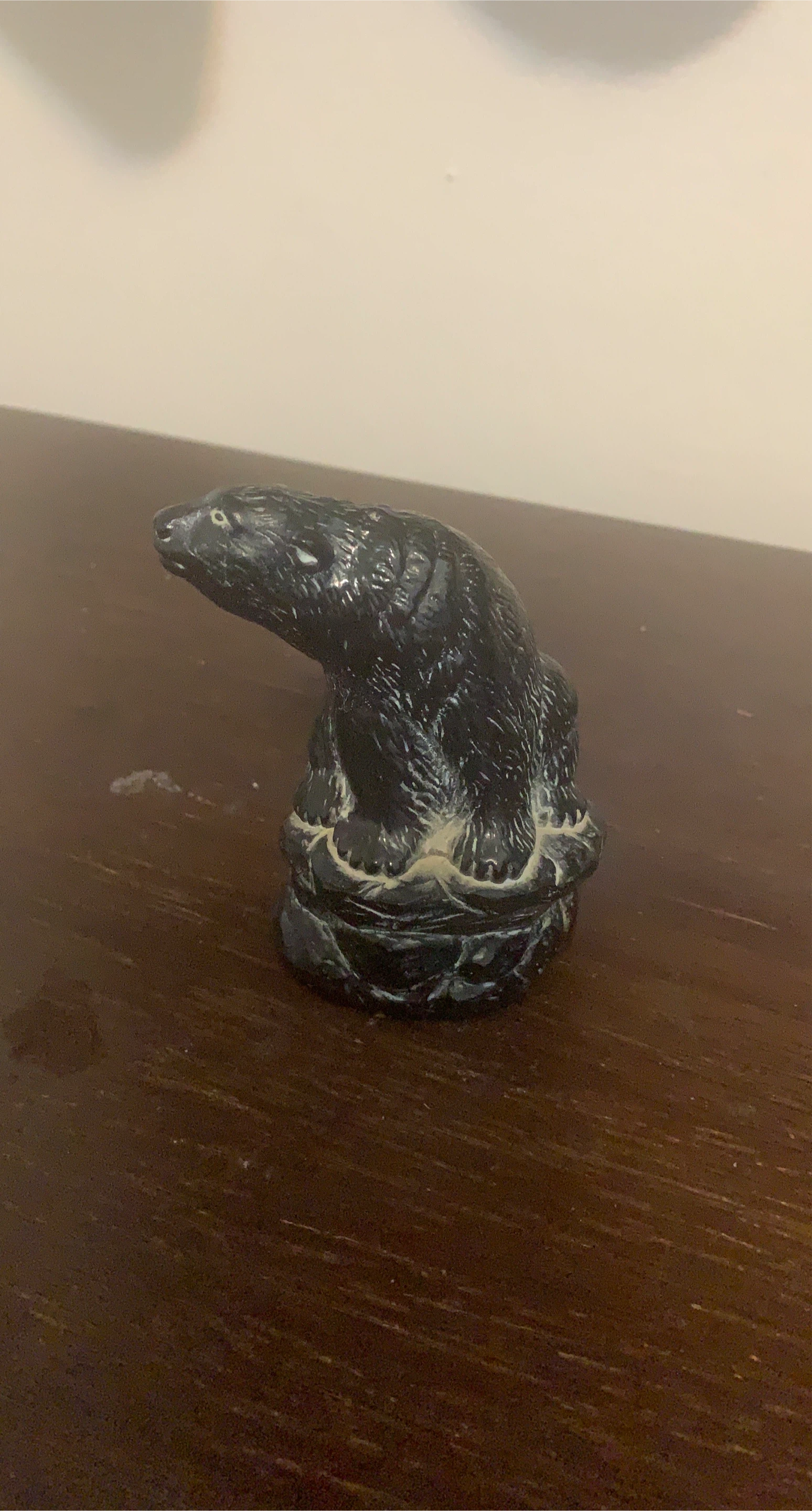 Polar bear figurine thumbnail