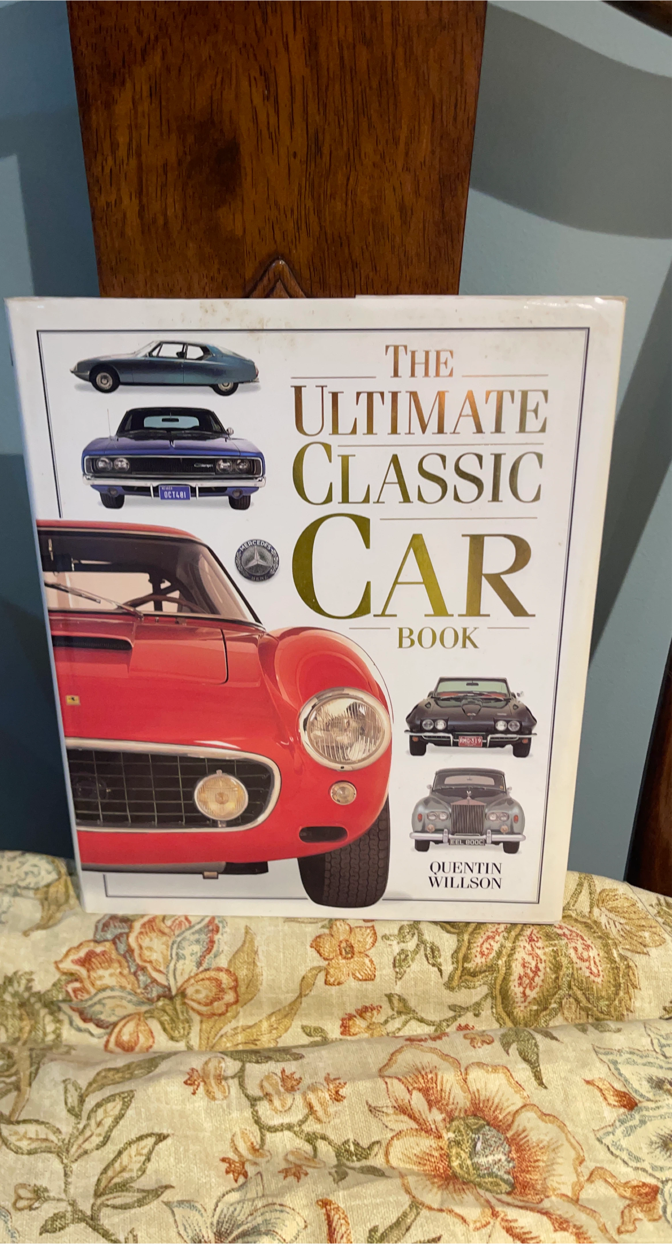 The Ultimate Classic Car Book by Quentin Willson thumbnail
