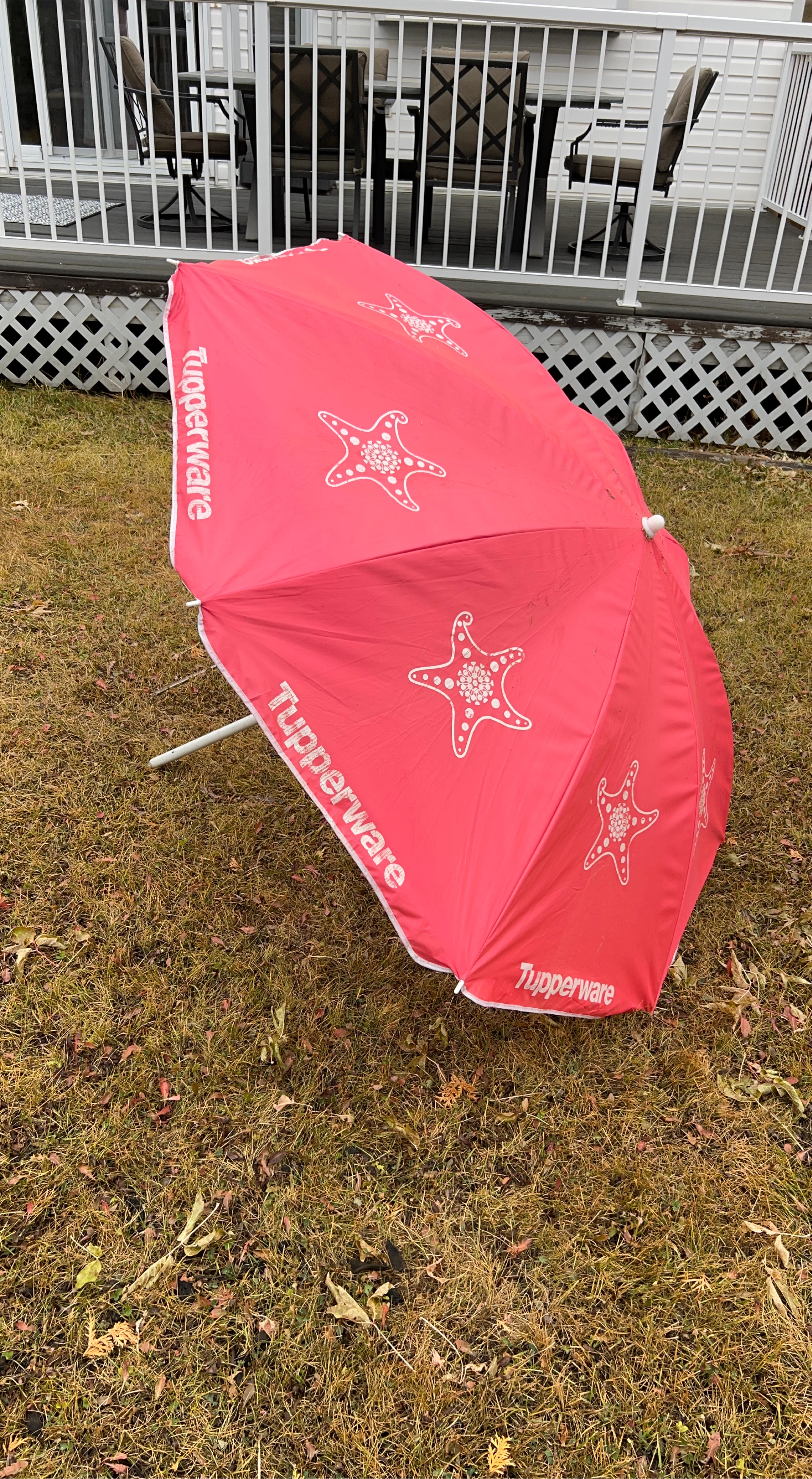 Tupperware Beach Umbrella - Coral Colour image indicator(1)