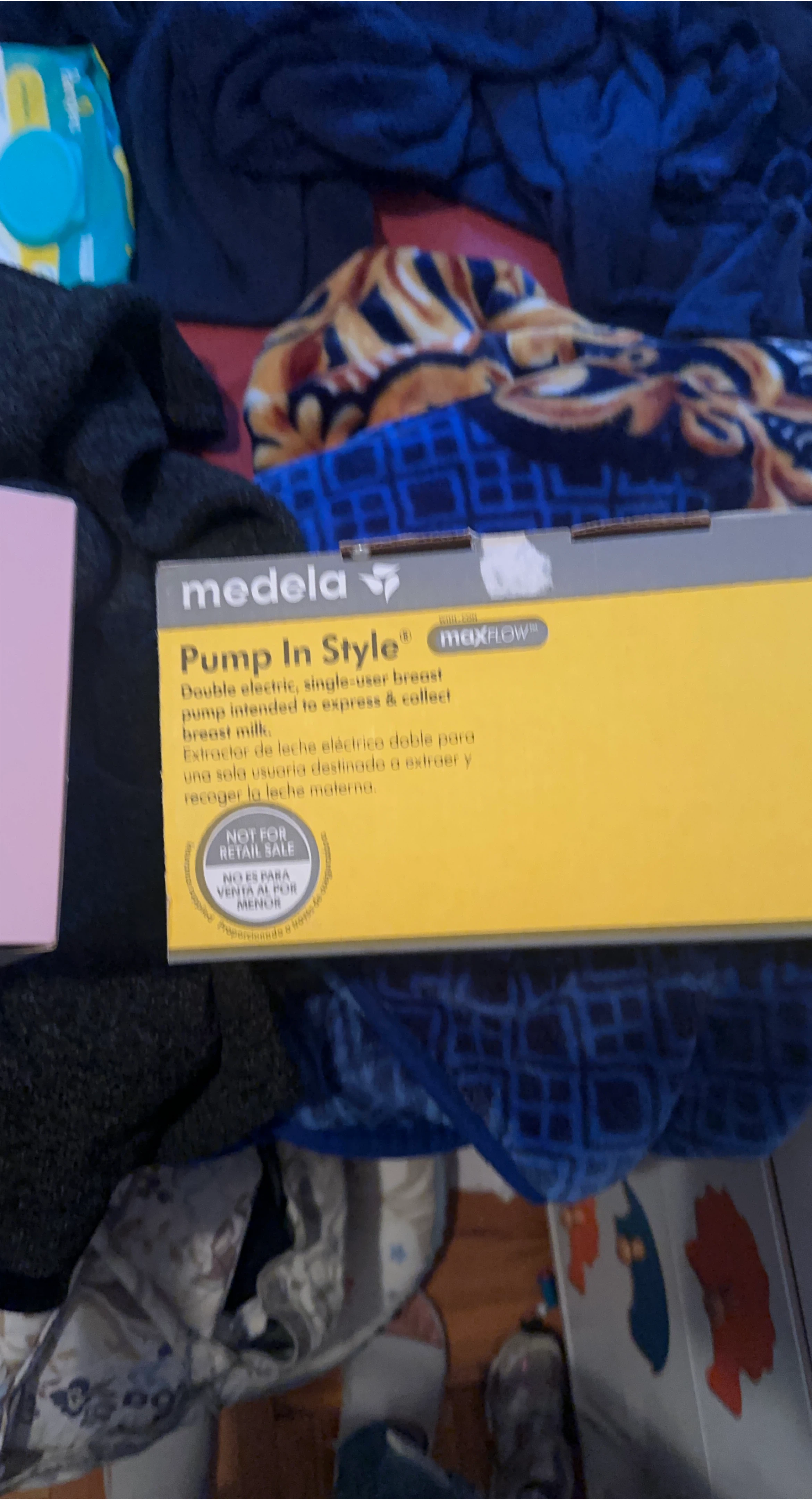 Medela Pump In Style MaxFlow thumbnail