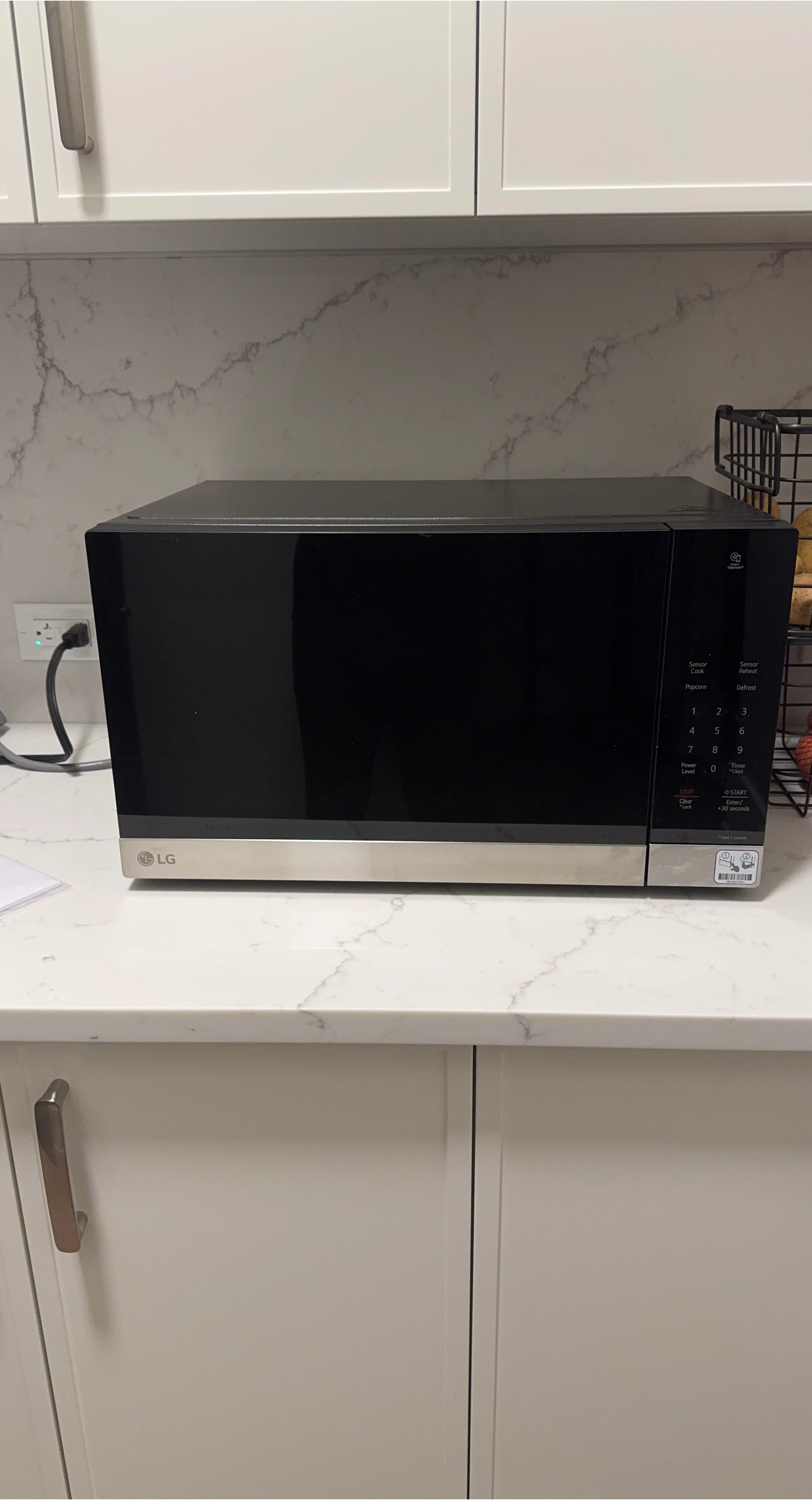 LG Smart Inverter Microwave Oven - 1.5 cu ft