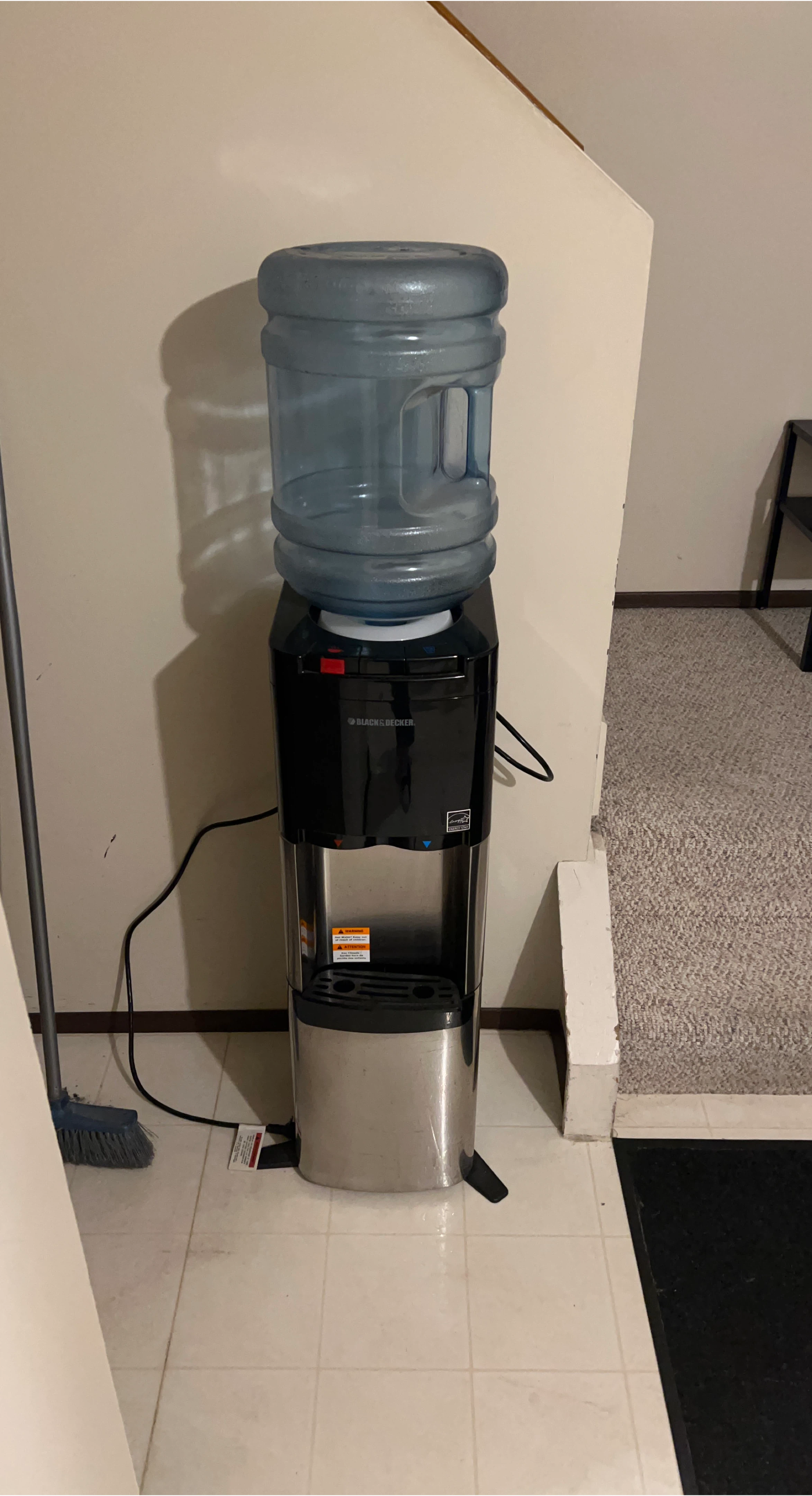 Black & Decker Water Dispenser - Hot & Cold image indicator(1)