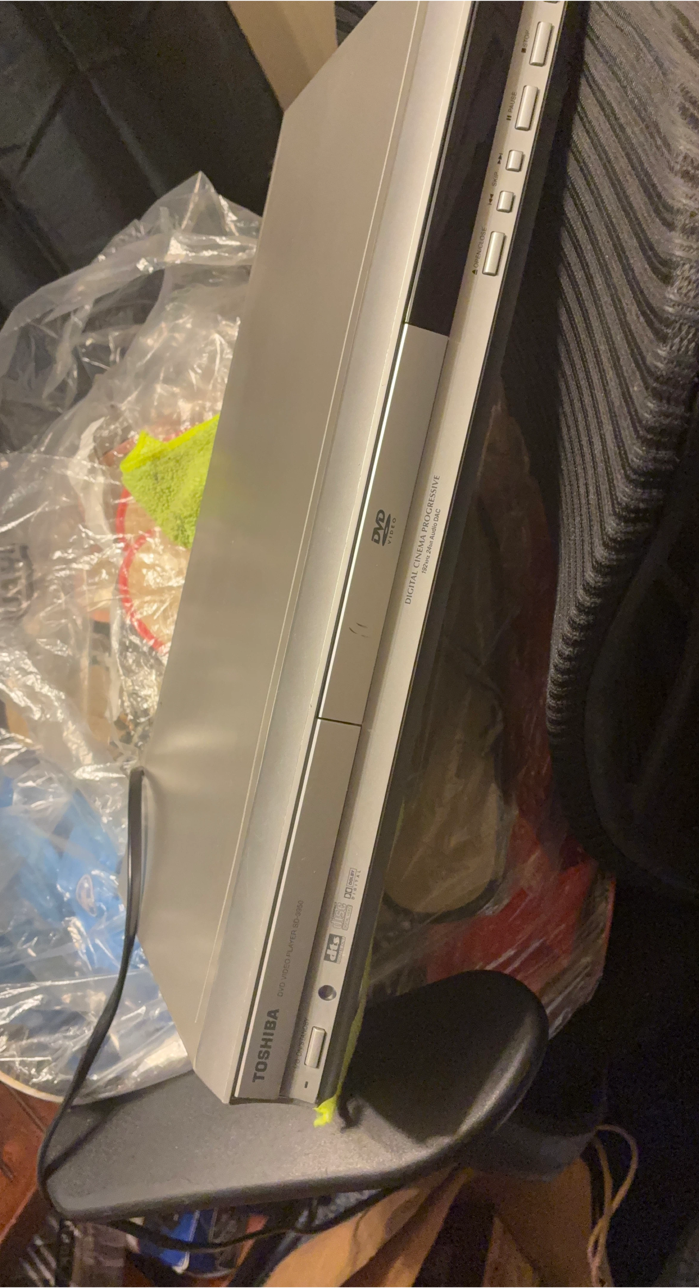 Toshiba SD-3950 DVD Video Player thumbnail