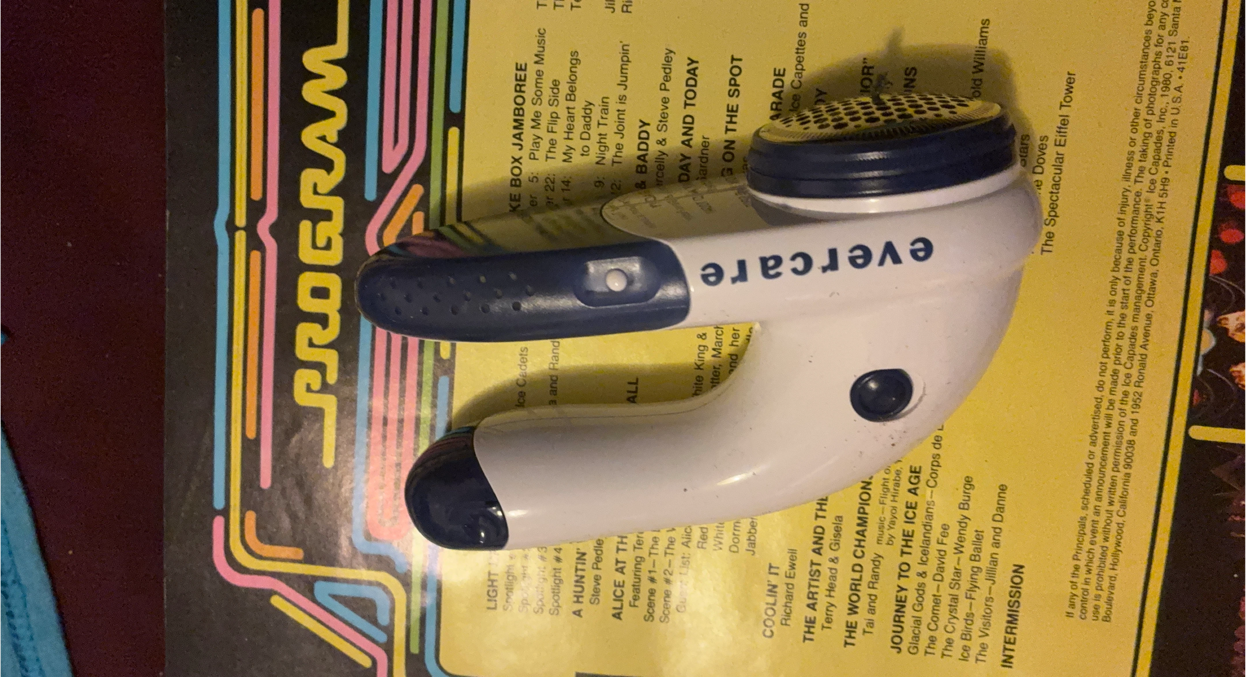 Evercare Fabric Shaver - Gently Used thumbnail