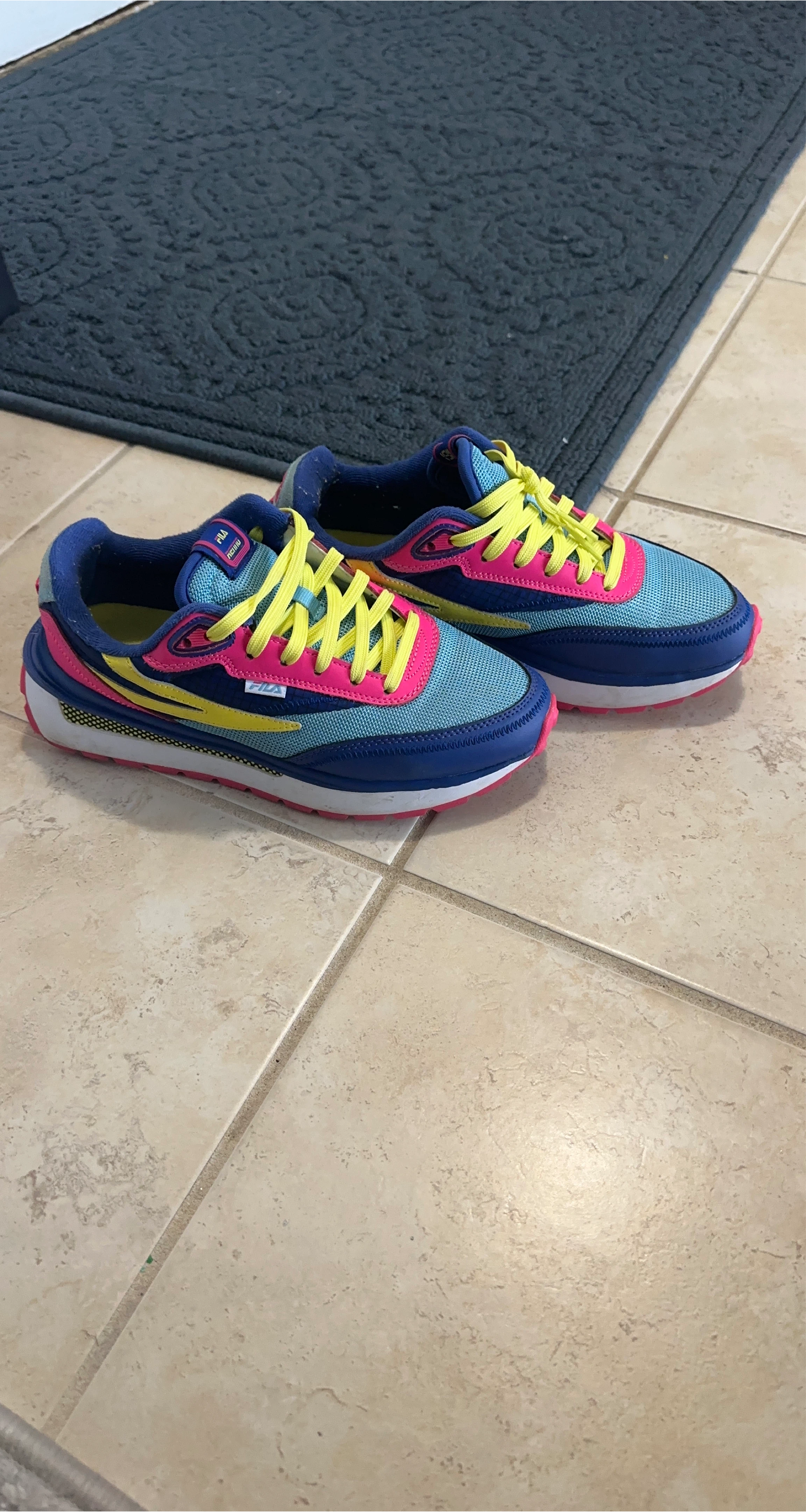 Fila Racer One Women's Running Shoes thumbnail