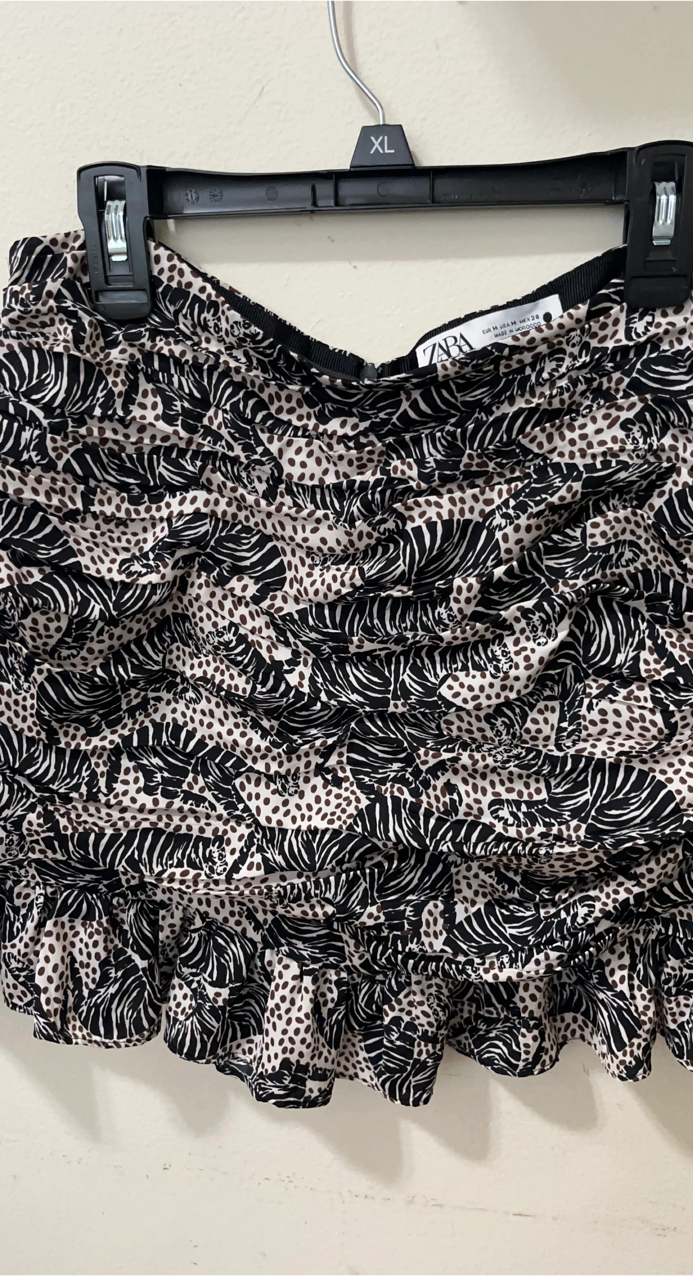 Zara Skirt - Size M thumbnail