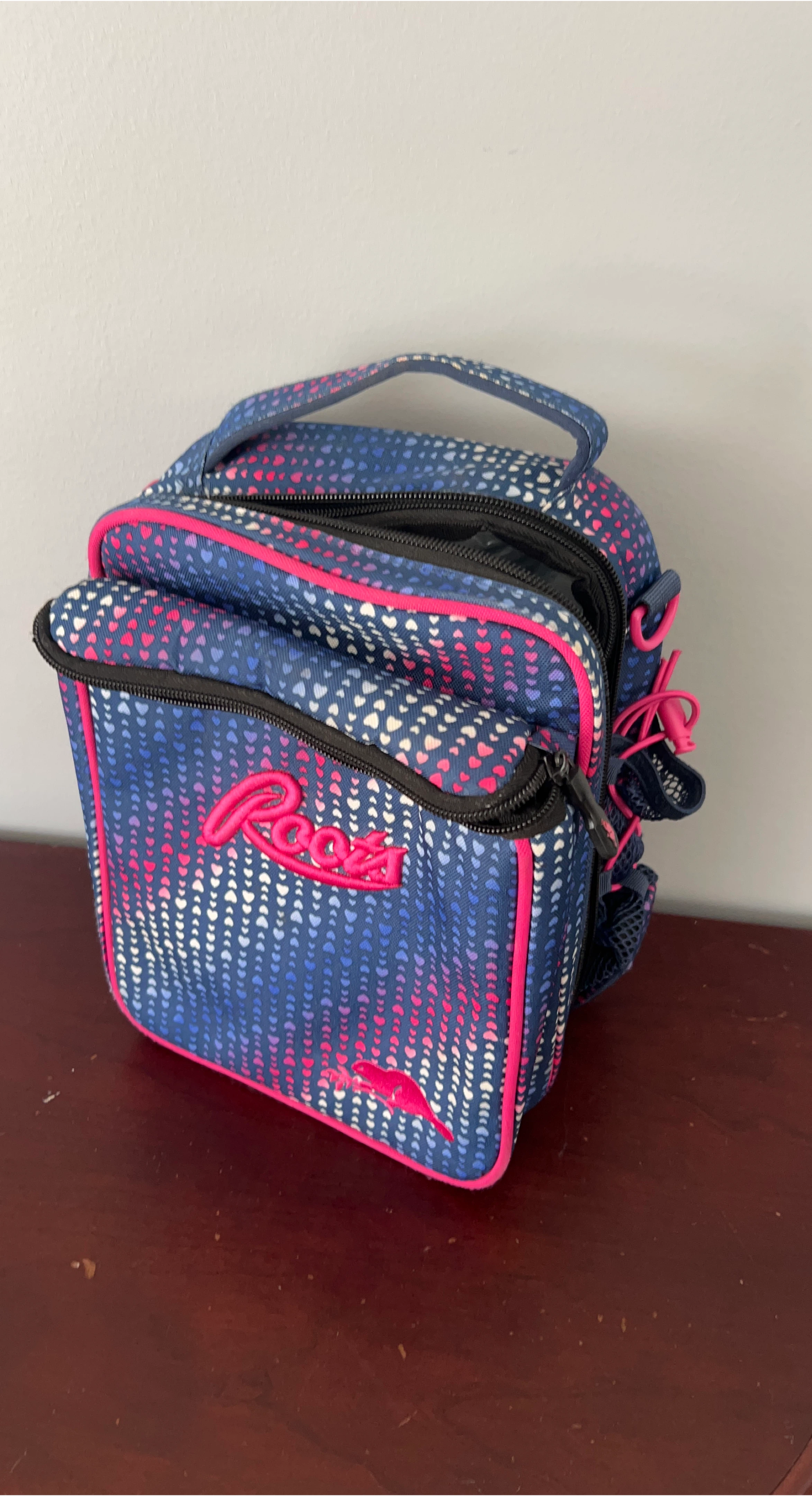 Roots Lunch Bag - Blue with Hearts thumbnail